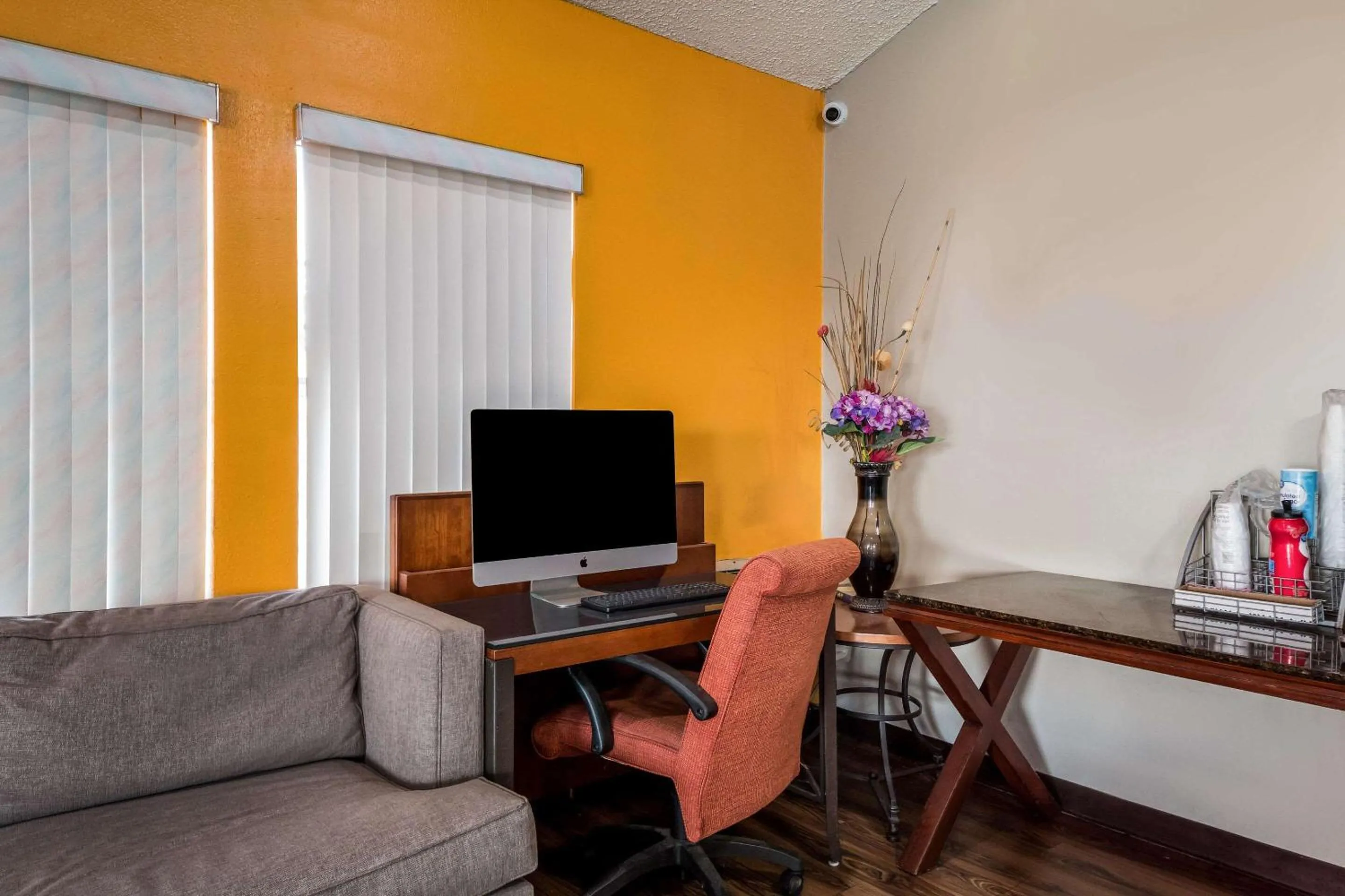 Business facilities in Econo Lodge San Antonio near SeaWorld - Medical Center