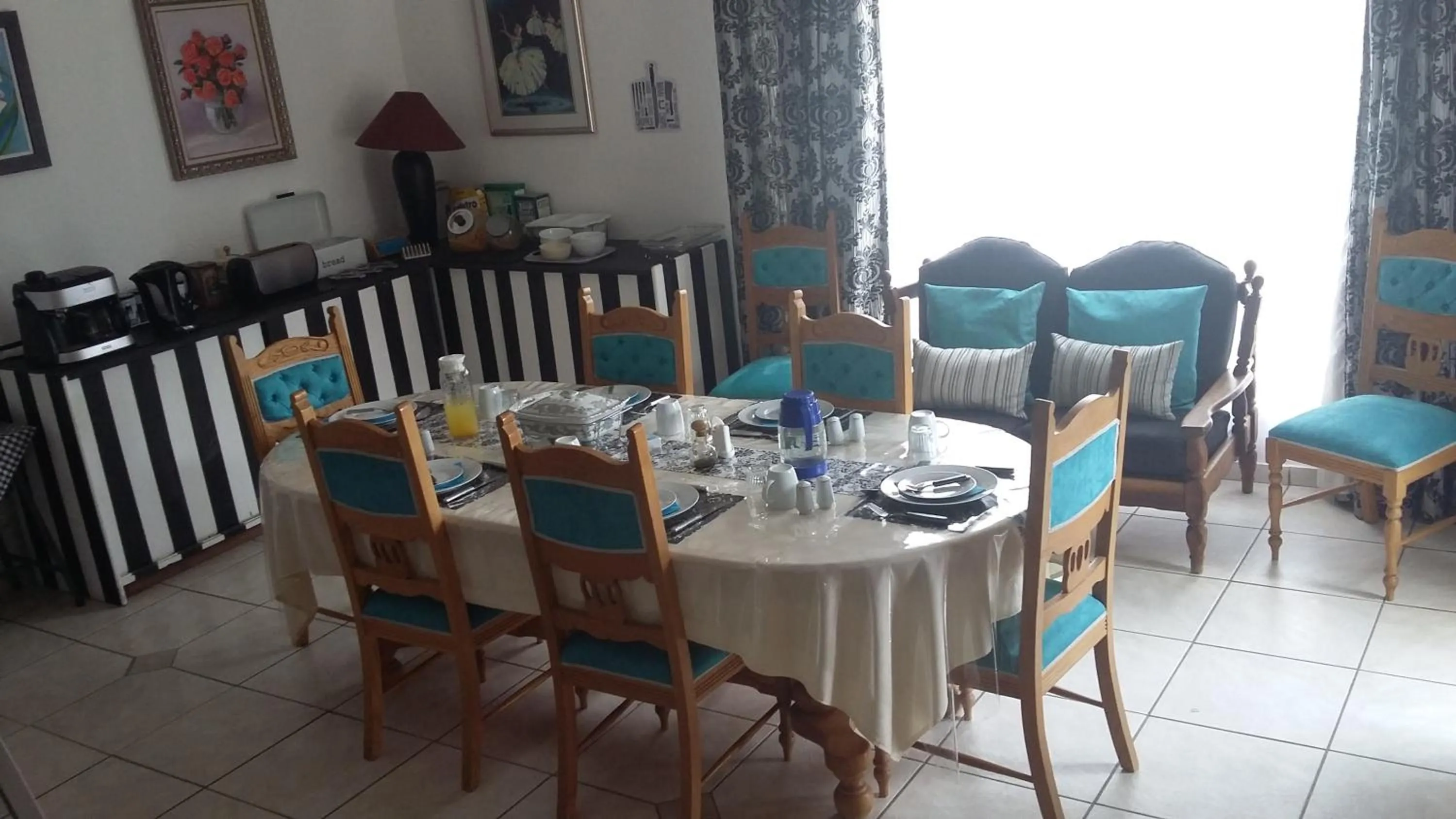 Restaurant/places to eat in At The View B&B