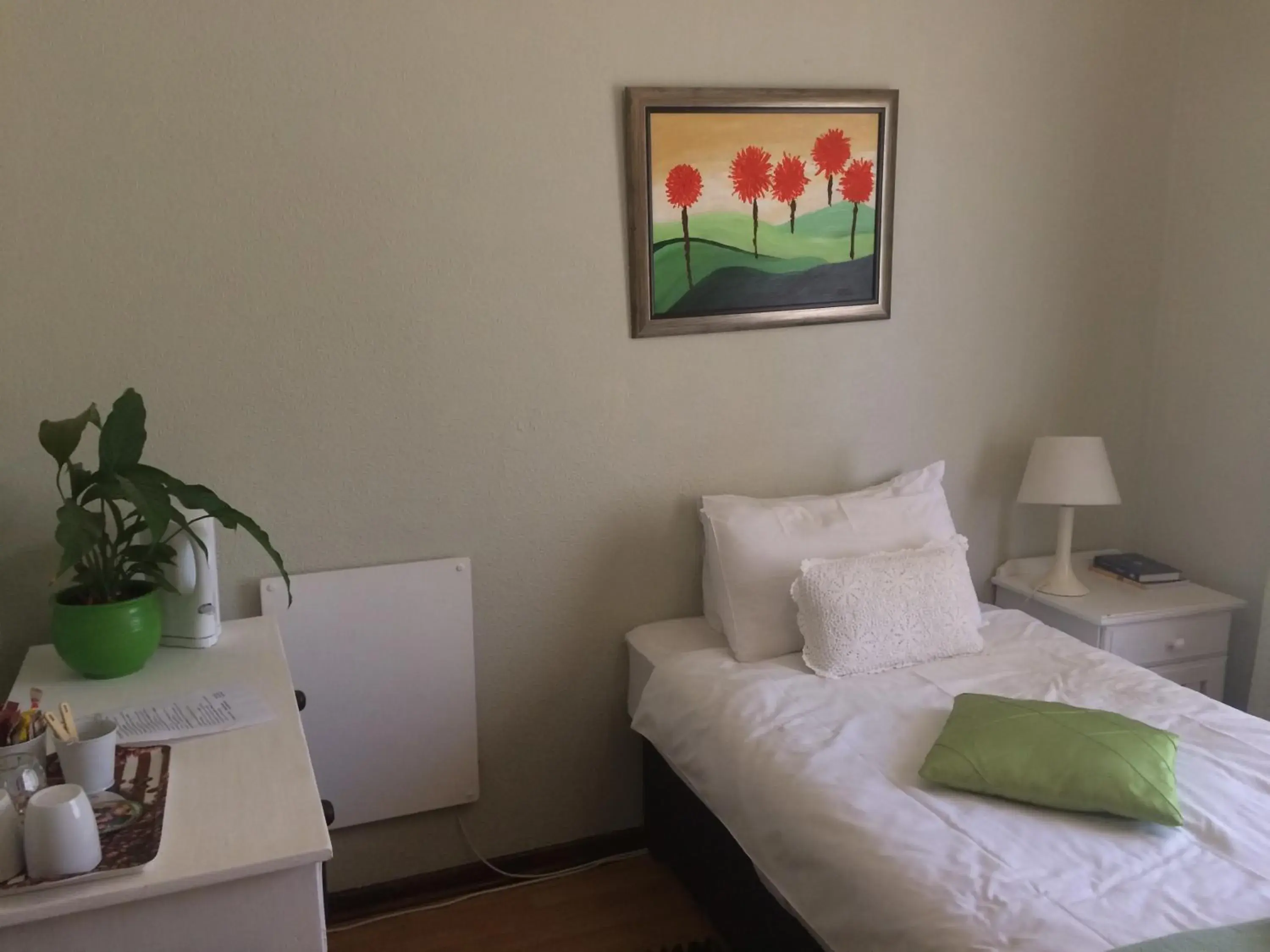 Single Room with Shared Shower and Toilet - single occupancy in At The View B&B Single Room with Shared Shower and Toilet - single occupancy in At The View B&B