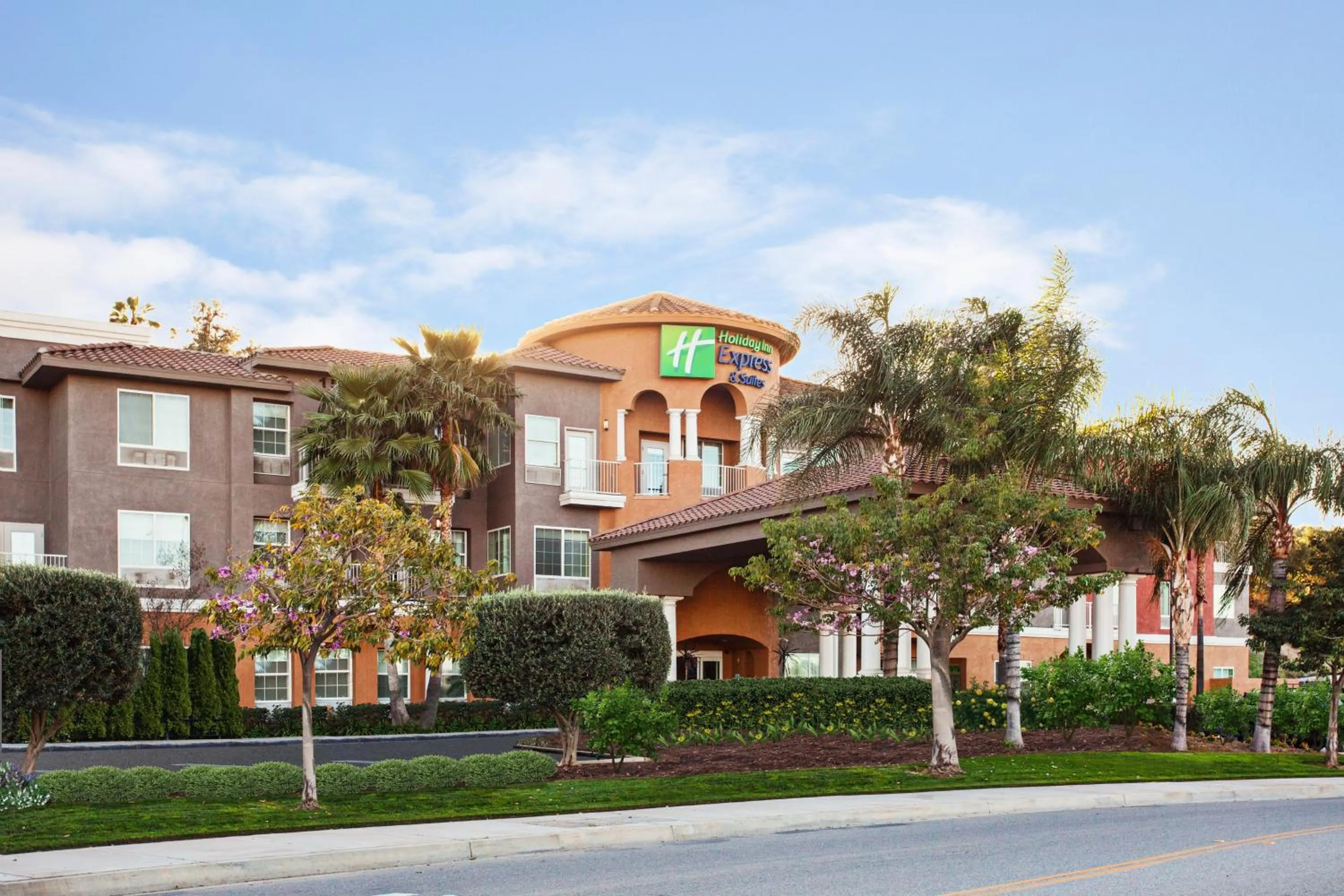 Property building in Holiday Inn Express & Suites Corona by IHG