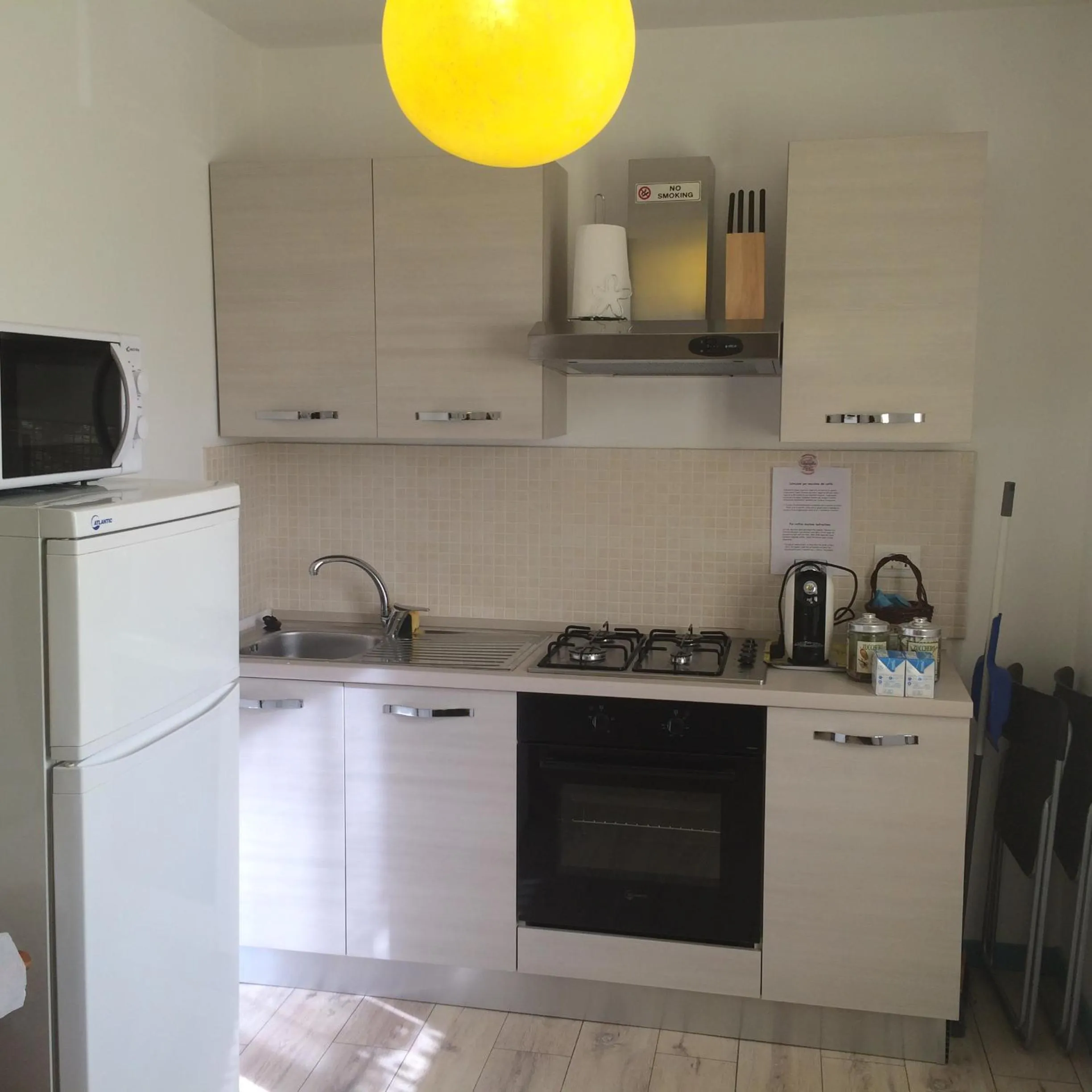 Communal kitchen in Residenza il Casone