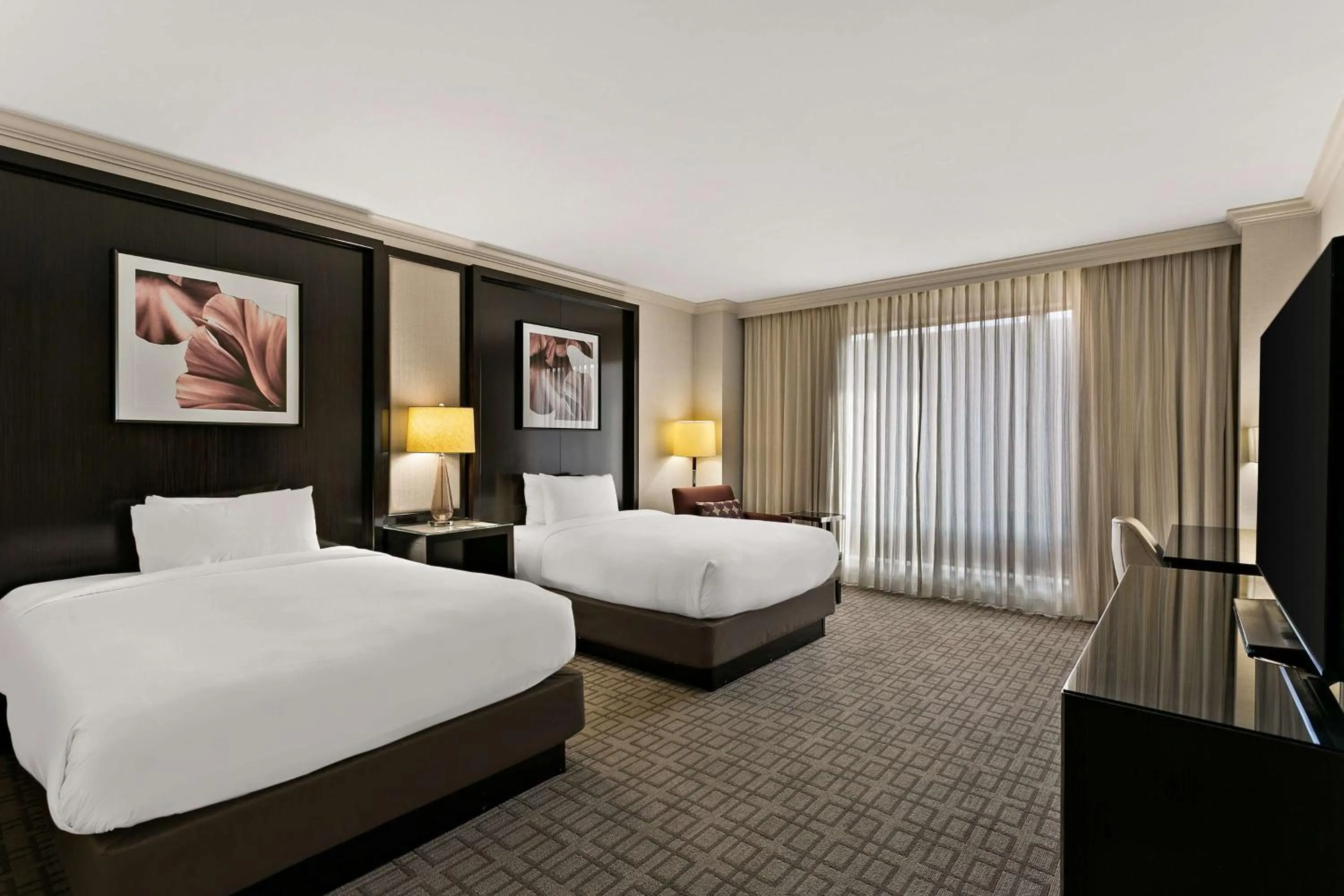 Bedroom, Bed in The Royal Sonesta Harbor Court Baltimore