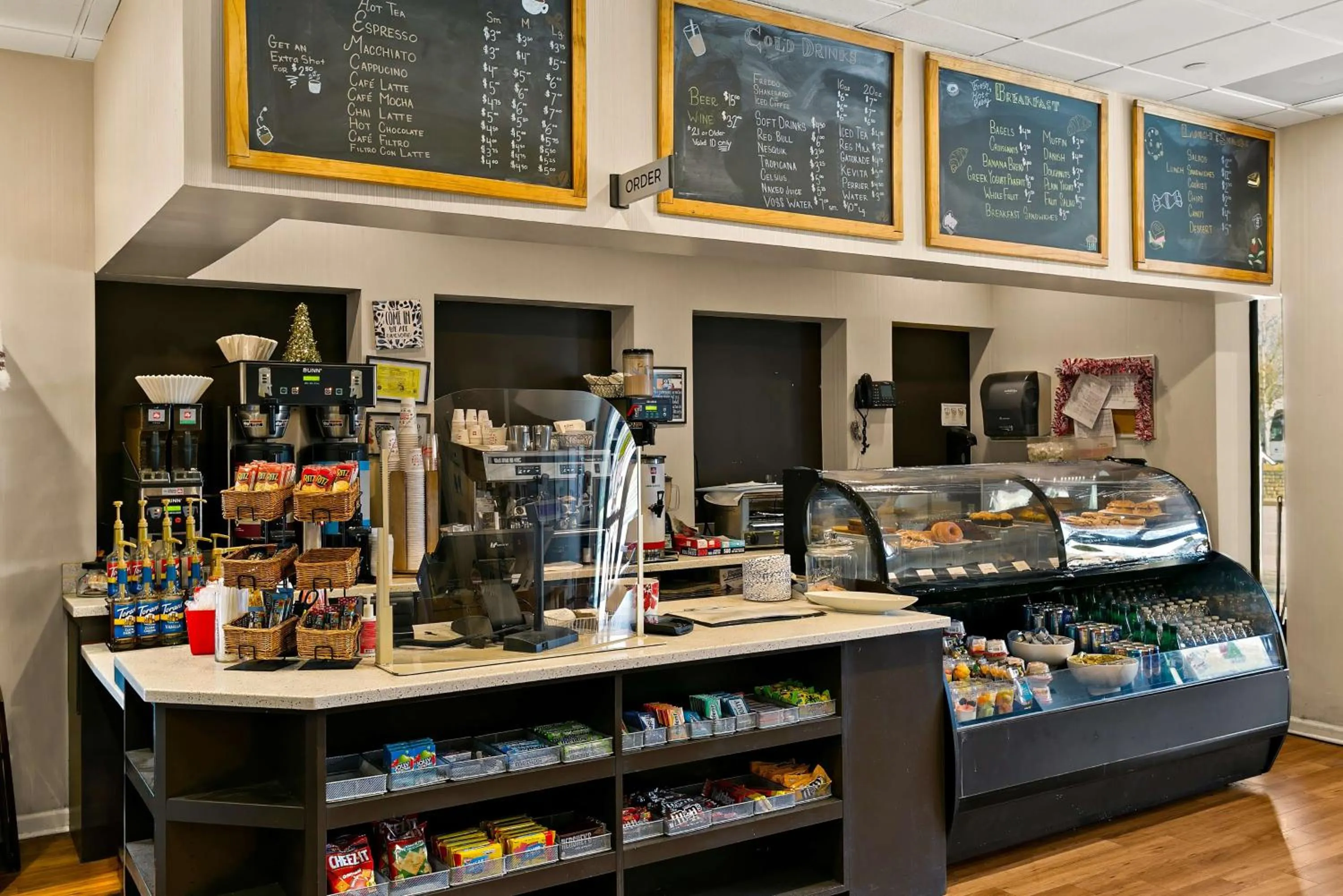 Restaurant/places to eat in The Royal Sonesta Harbor Court Baltimore