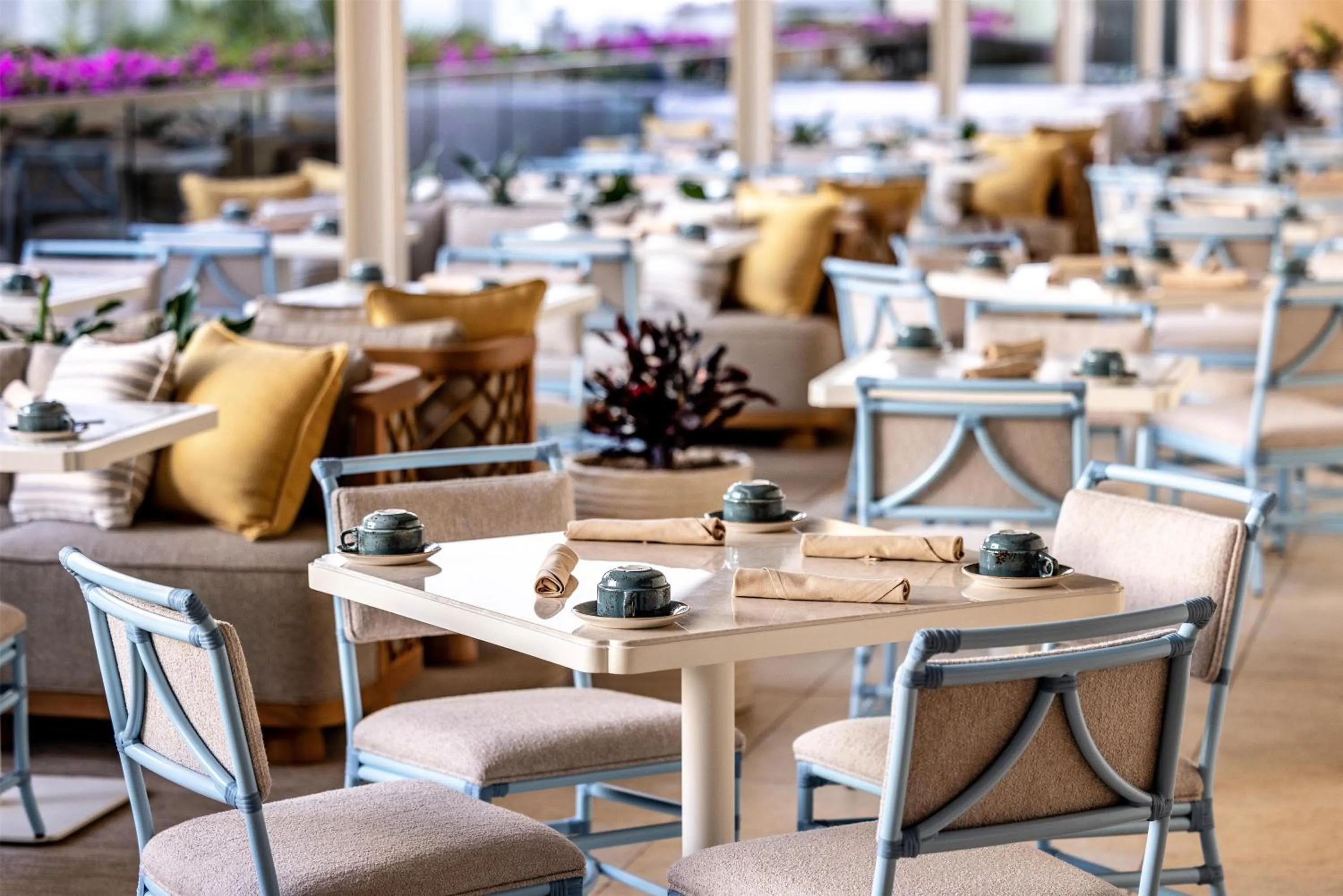 Restaurant/places to eat in Ka Laʻi Waikiki Beach, LXR Hotels & Resorts