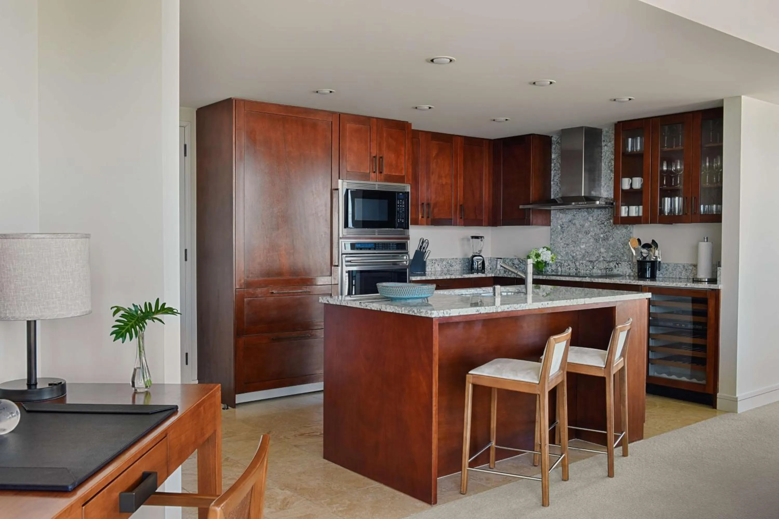 Kitchen or kitchenette in Trump International Hotel Waikiki