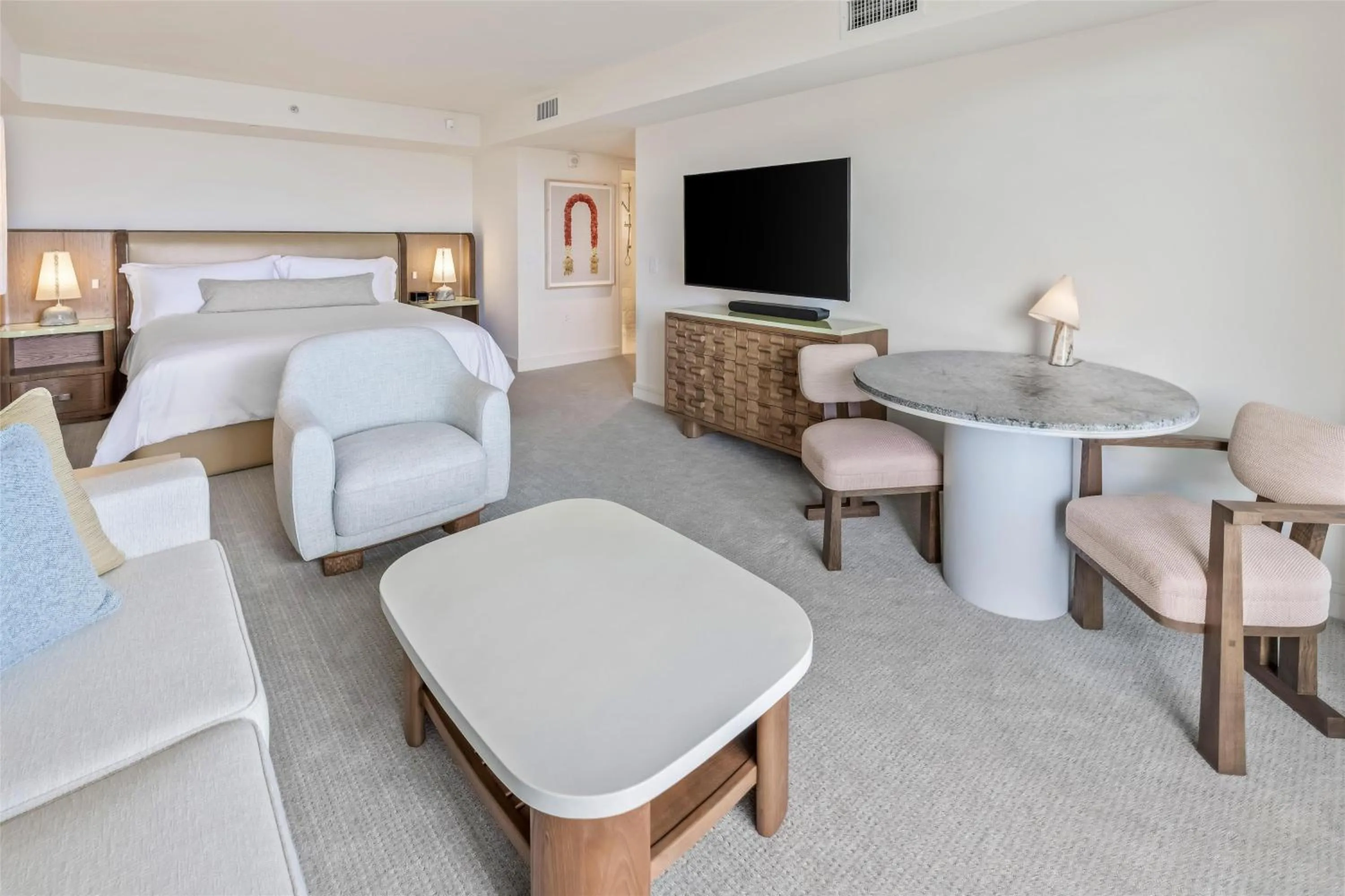 Living room, Bed in Ka Laʻi Waikiki Beach, LXR Hotels & Resorts