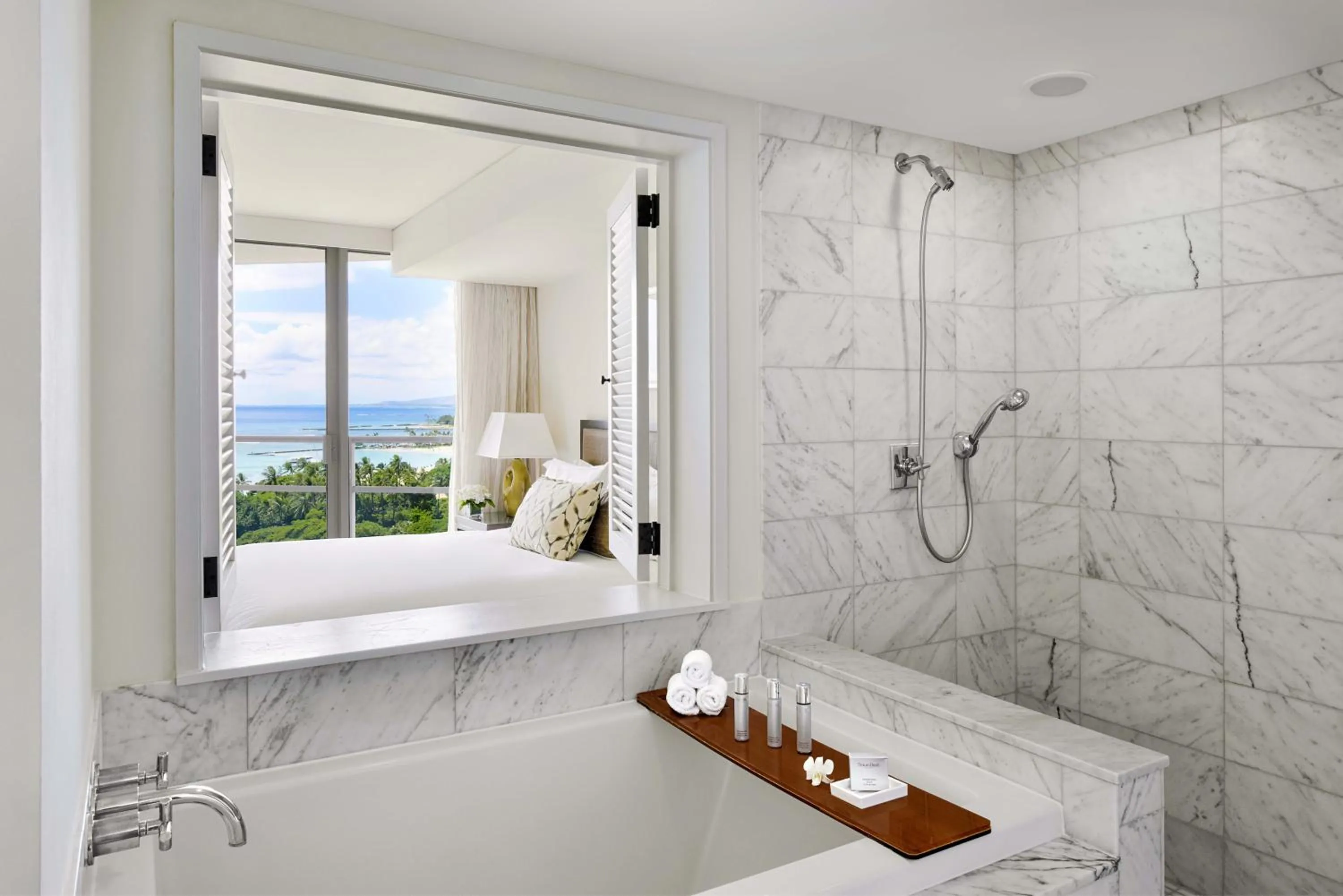 Shower in Trump International Hotel Waikiki