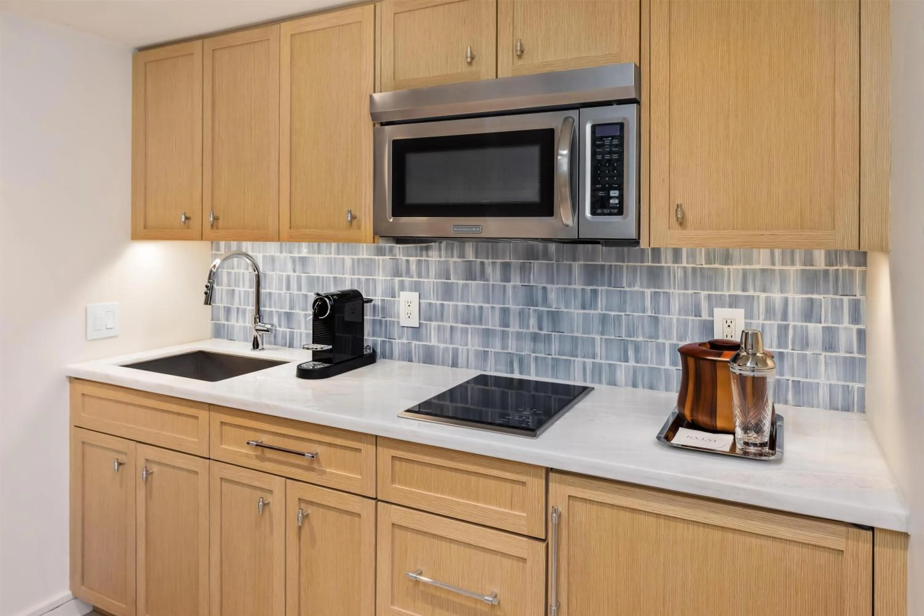 Kitchen or kitchenette in Ka Laʻi Waikiki Beach, LXR Hotels & Resorts