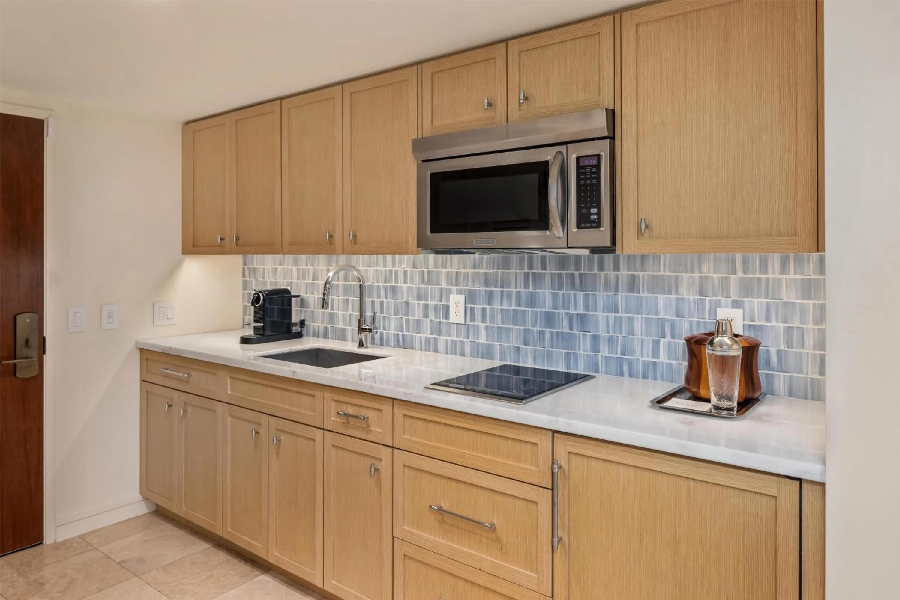 Kitchen or kitchenette in Ka Laʻi Waikiki Beach, LXR Hotels & Resorts