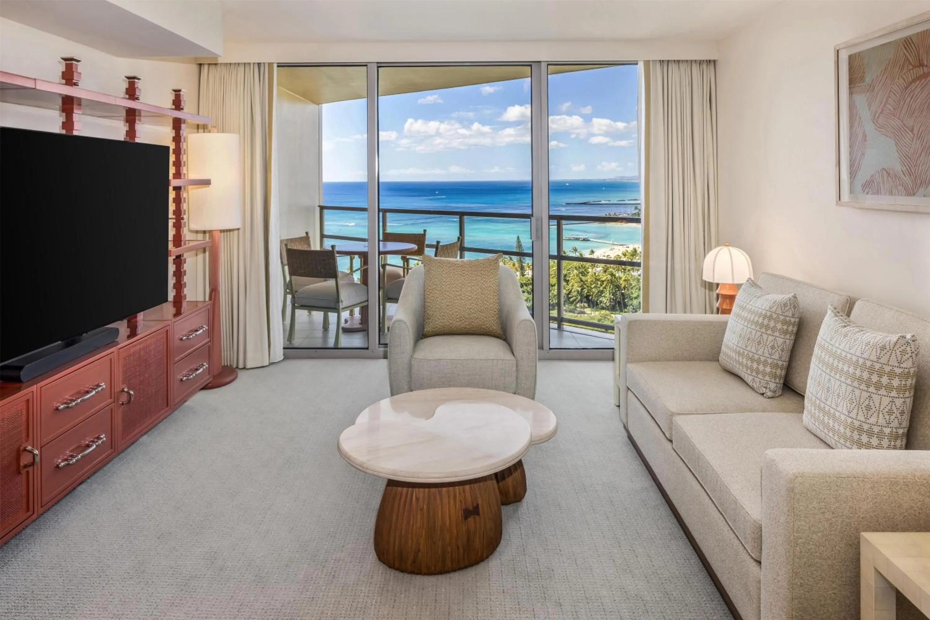 Living room in Ka Laʻi Waikiki Beach, LXR Hotels & Resorts