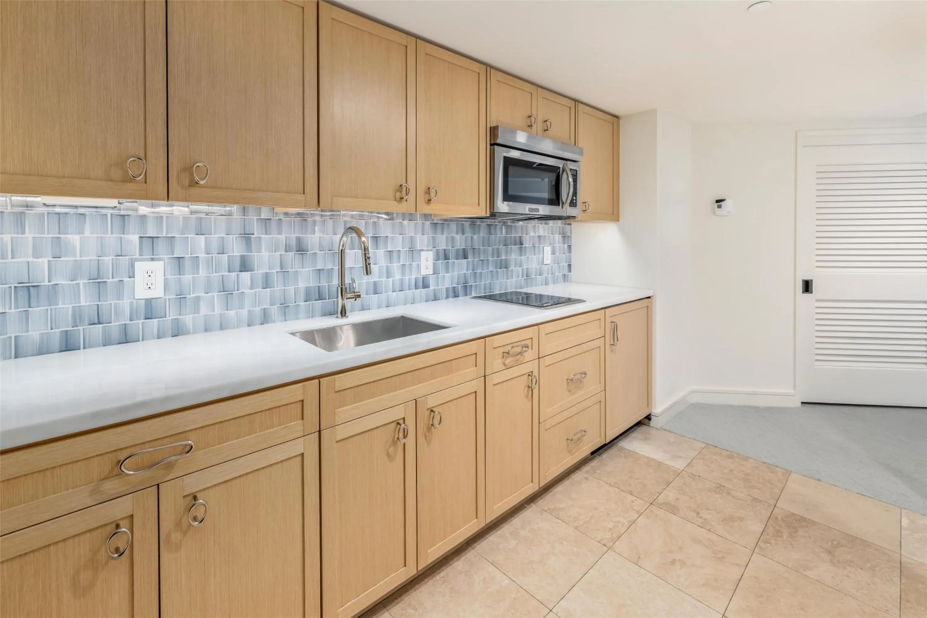 Kitchen or kitchenette in Ka Laʻi Waikiki Beach, LXR Hotels & Resorts
