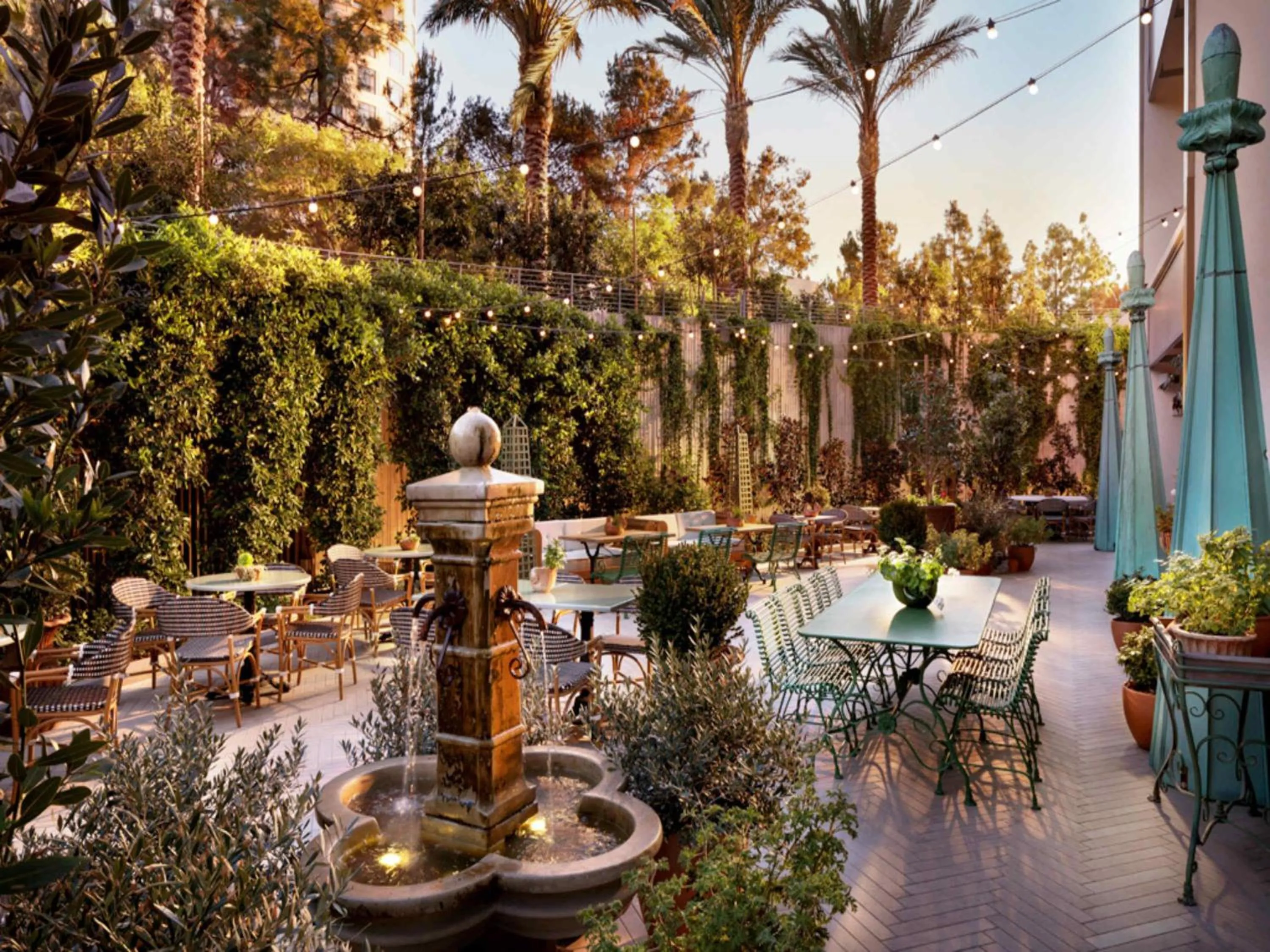 Restaurant/places to eat in Fairmont Century Plaza Los Angeles at Beverly Hills