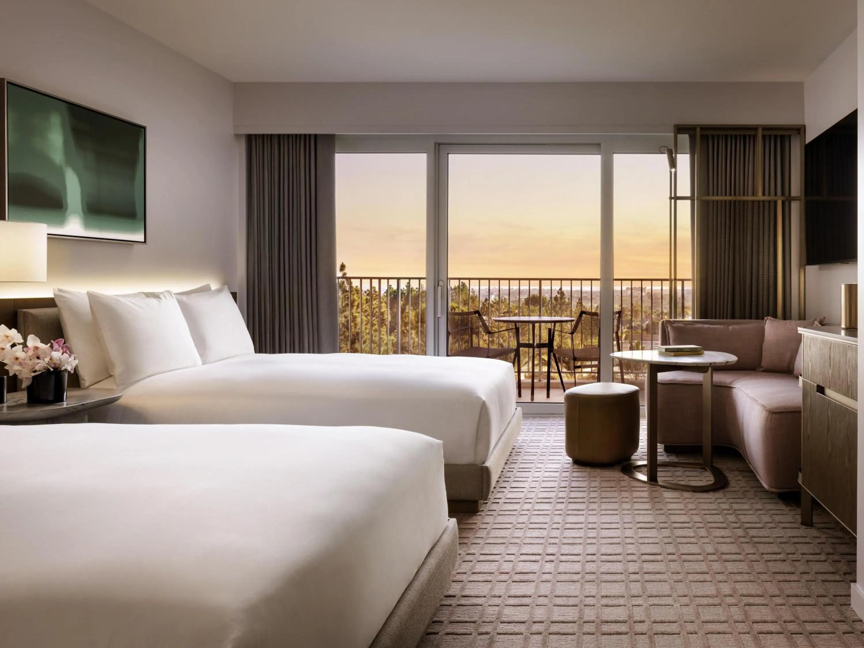 Bedroom, Bed in Fairmont Century Plaza Los Angeles at Beverly Hills