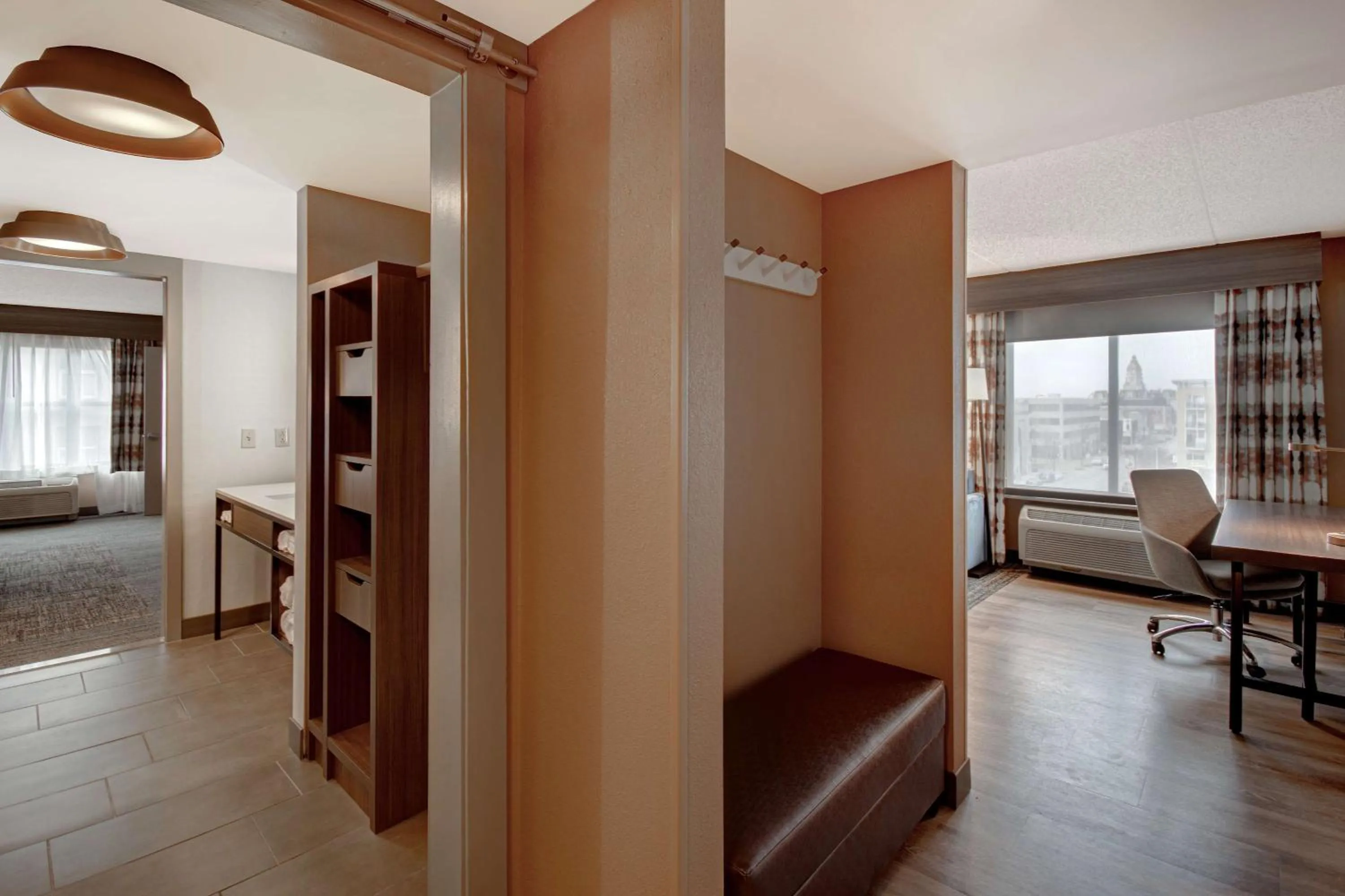 Bedroom, Bed in Hilton Garden Inn Terre Haute