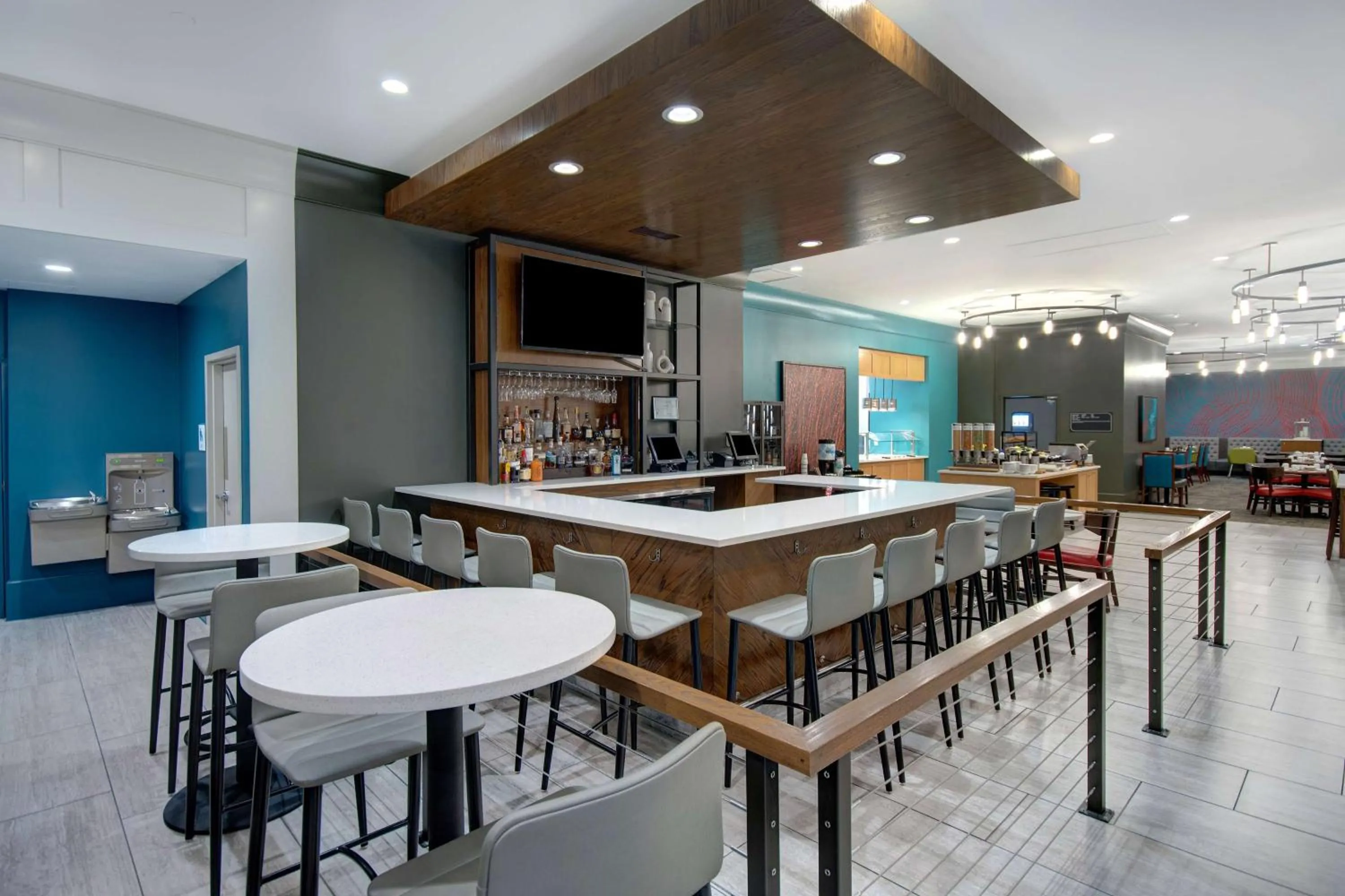 Lounge or bar in Hilton Garden Inn Terre Haute