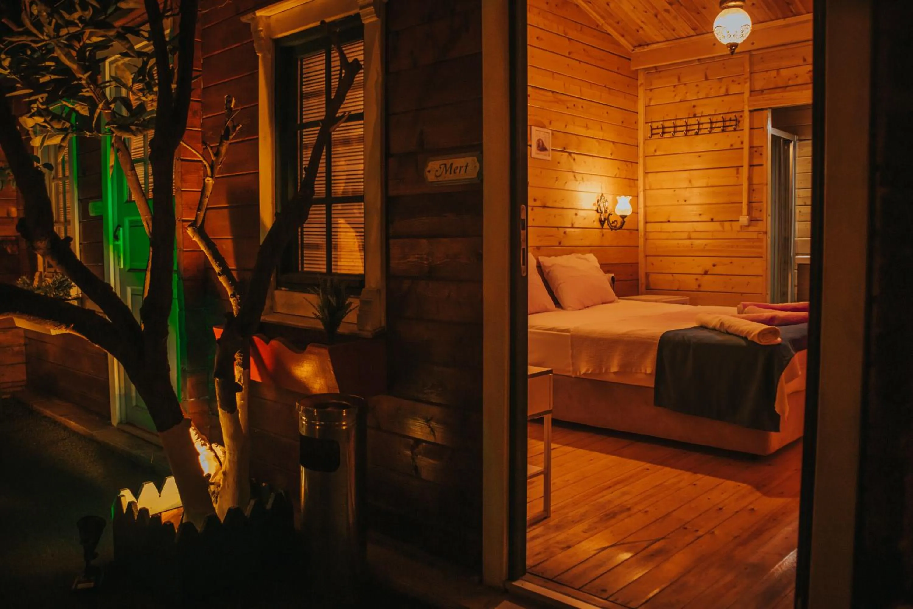 Photo of the whole room, Bed in Pirlanta Butik Hotel