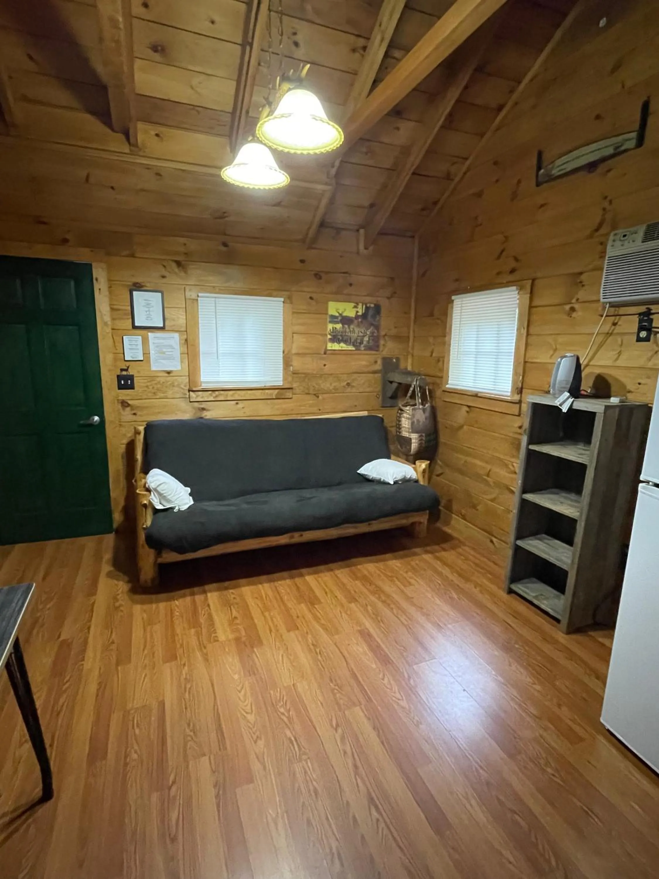 hair dresser, Bed in English Brook Cottages