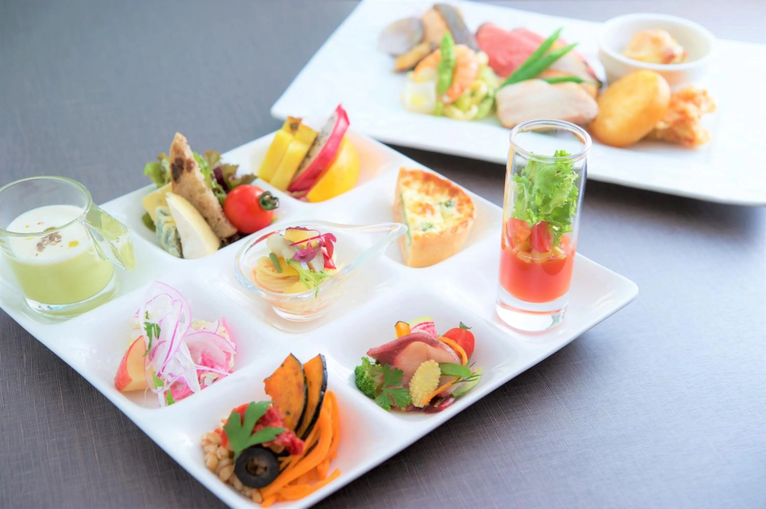 Food in Hotel La Raison Osaka