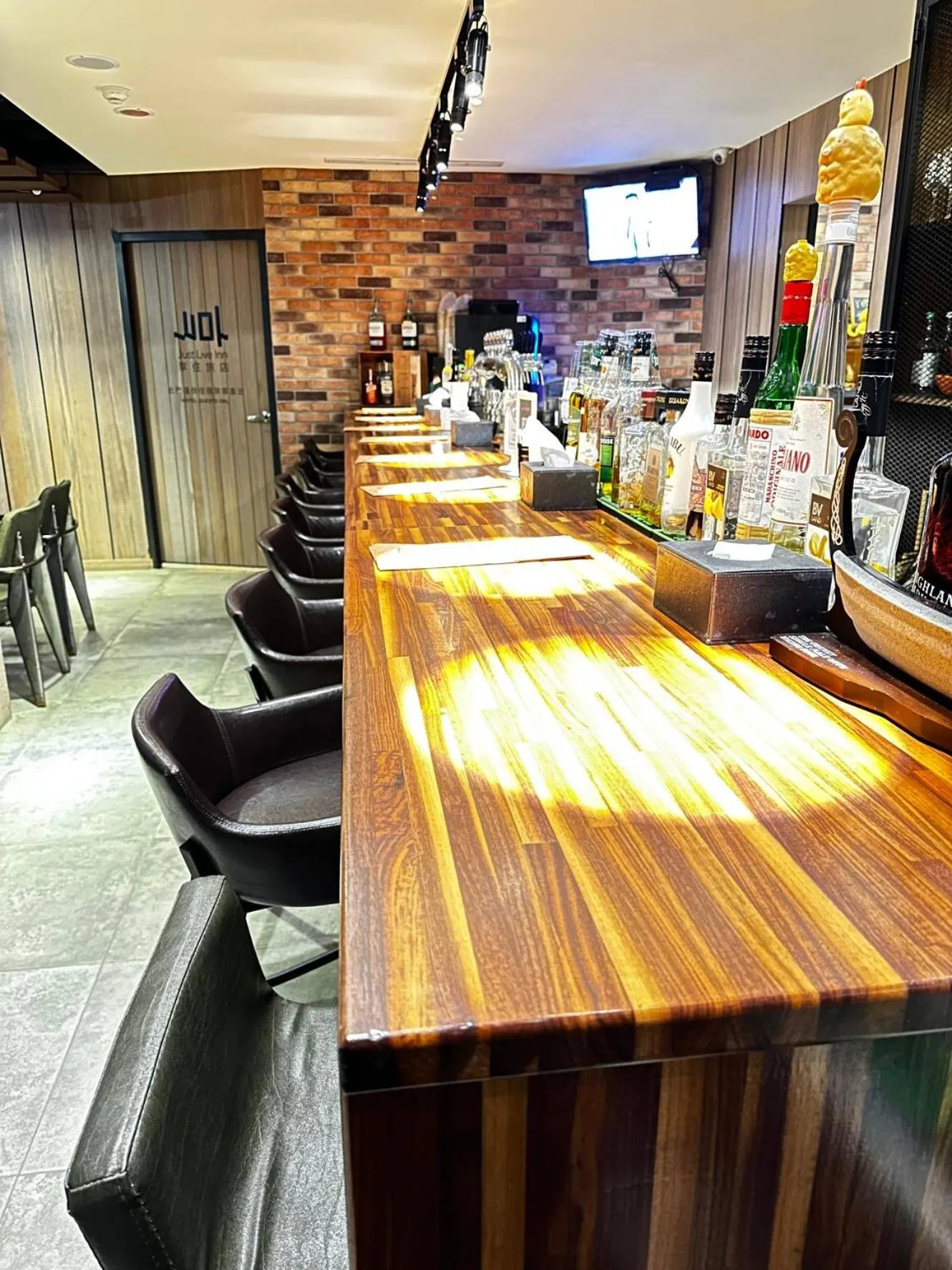 Lounge or bar in Just Live Inn-Keelung