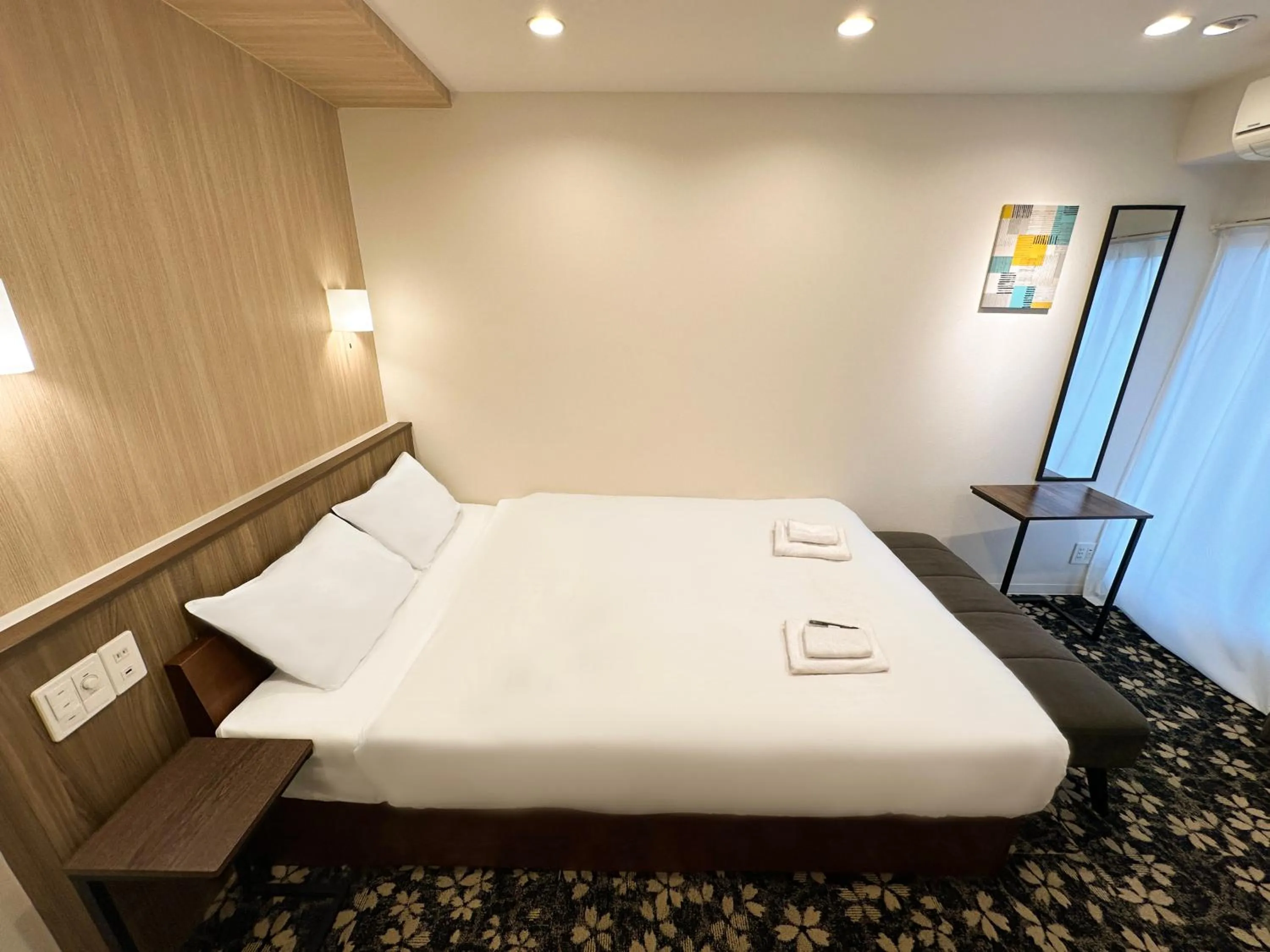 Bed in Osaka Ebisu Hotel