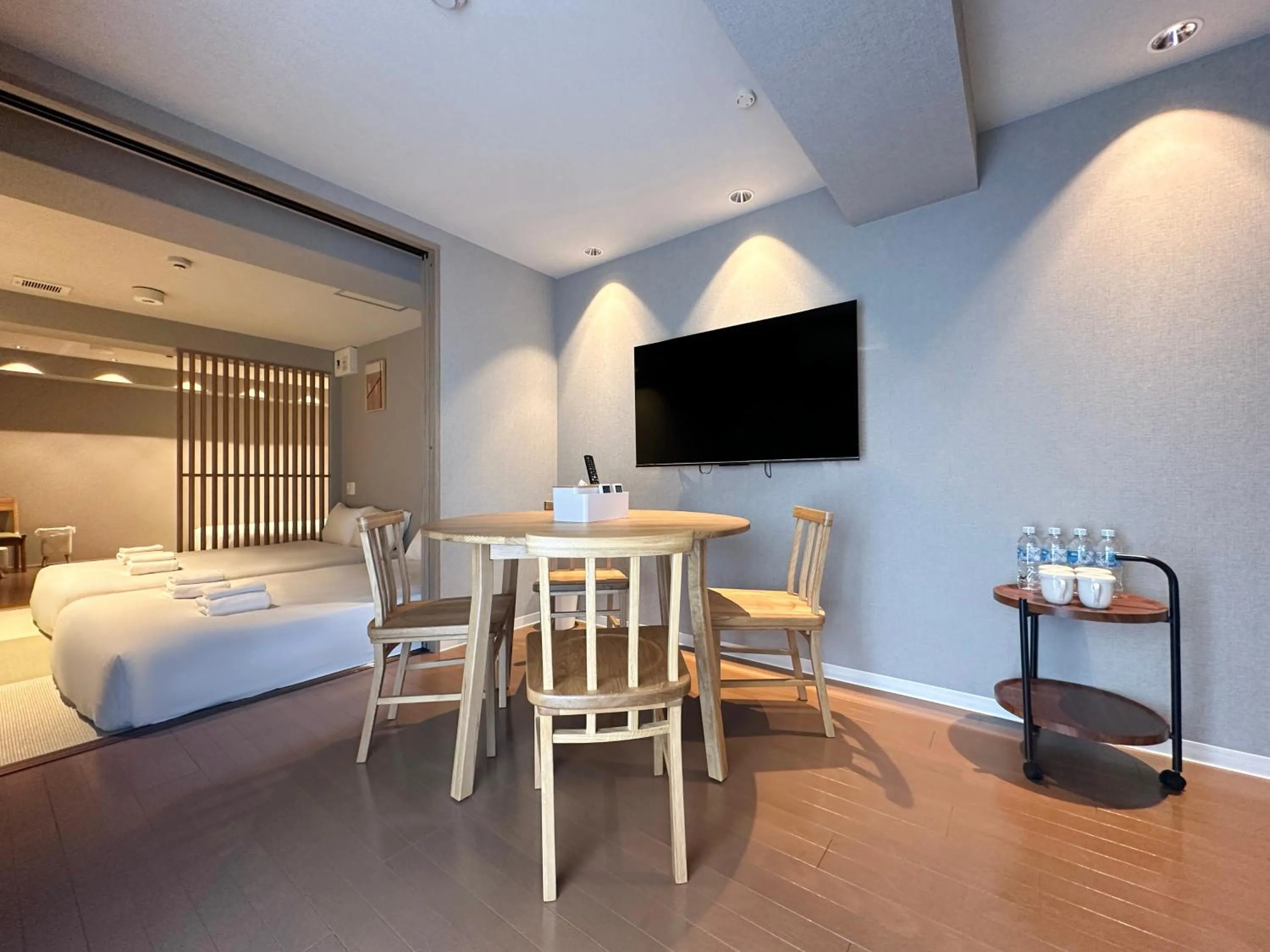 Photo of the whole room, Bed in Osaka Ebisu Hotel