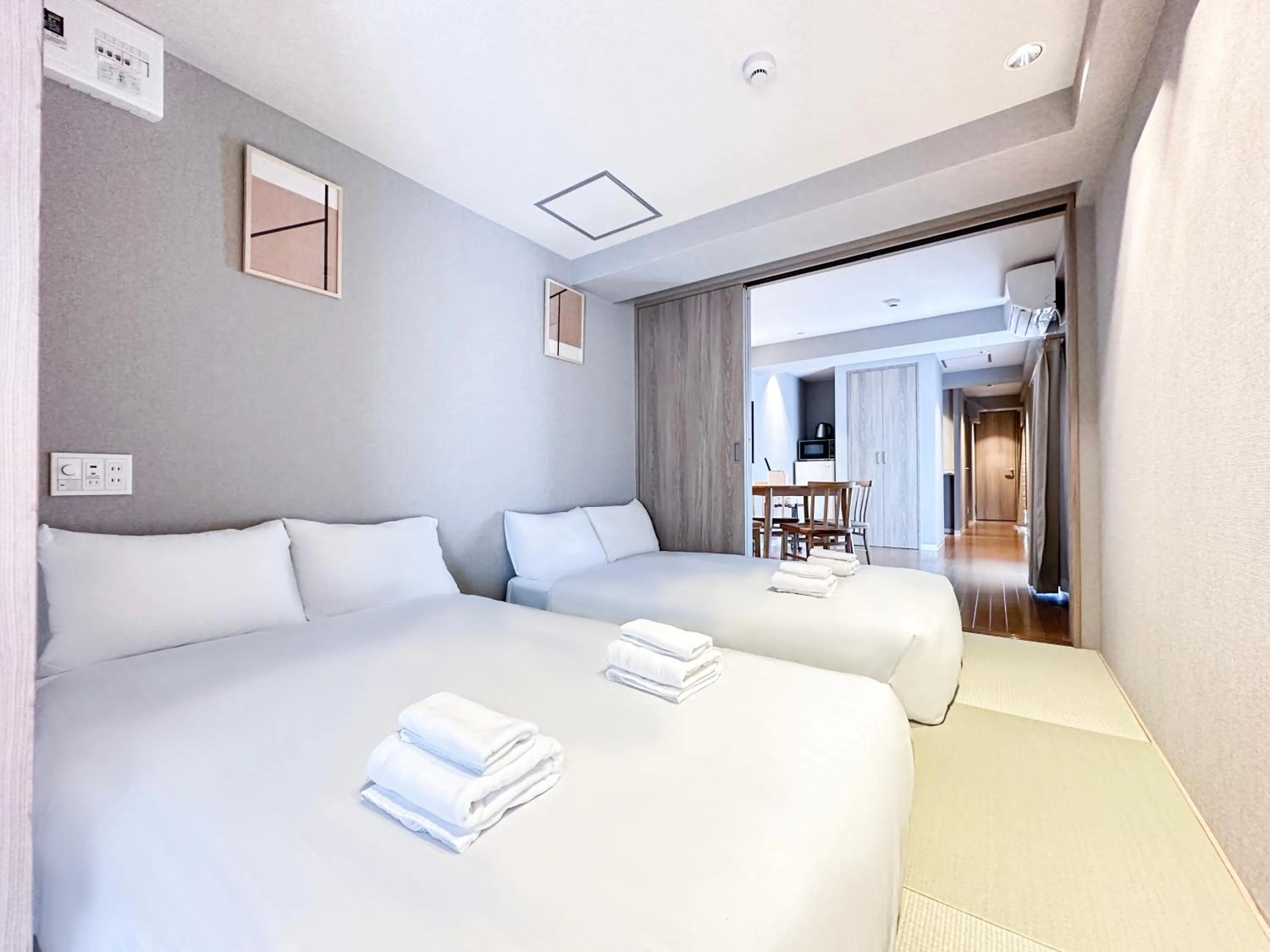 Photo of the whole room, Bed in Osaka Ebisu Hotel