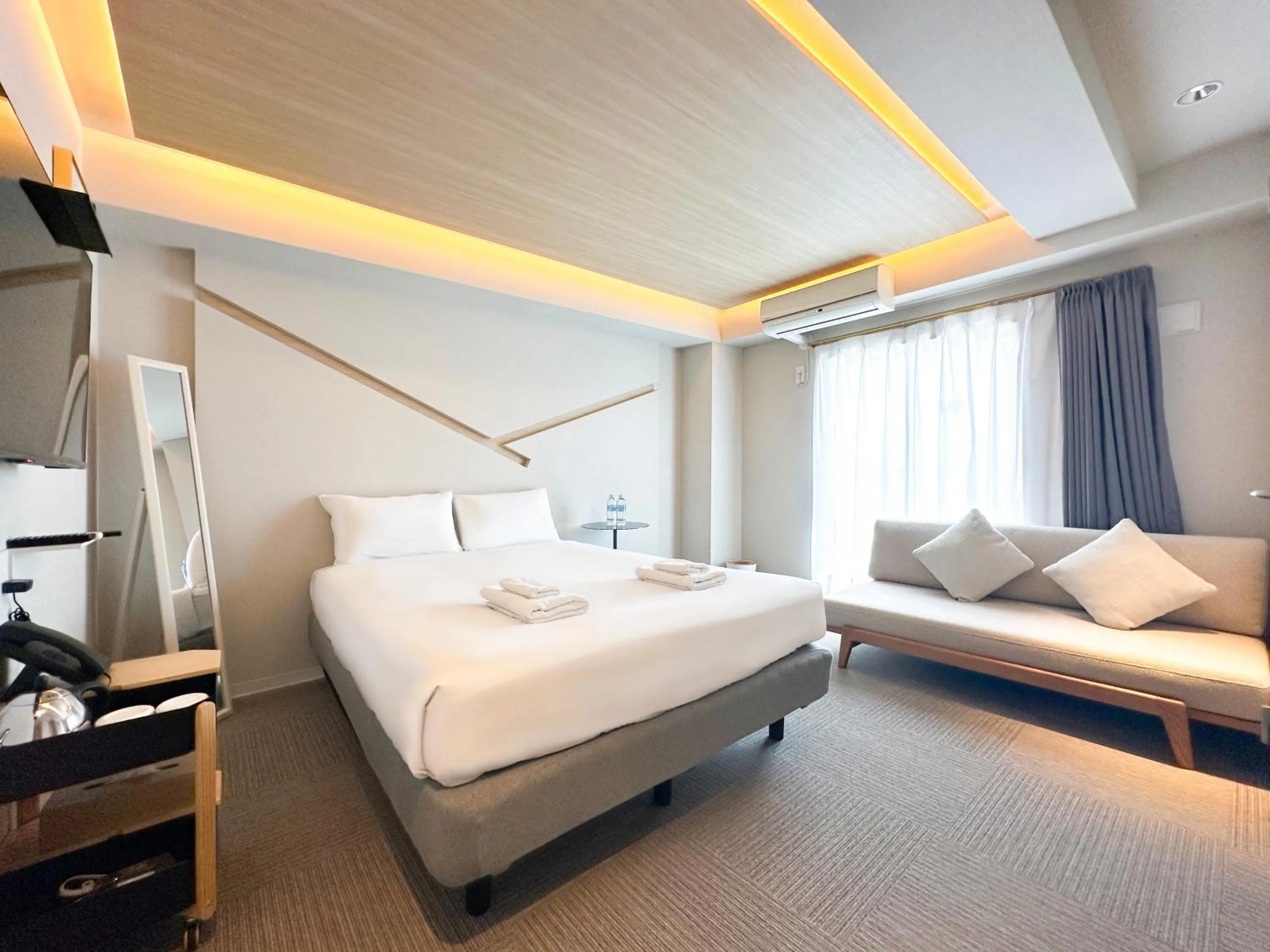 Bed in Osaka Ebisu Hotel