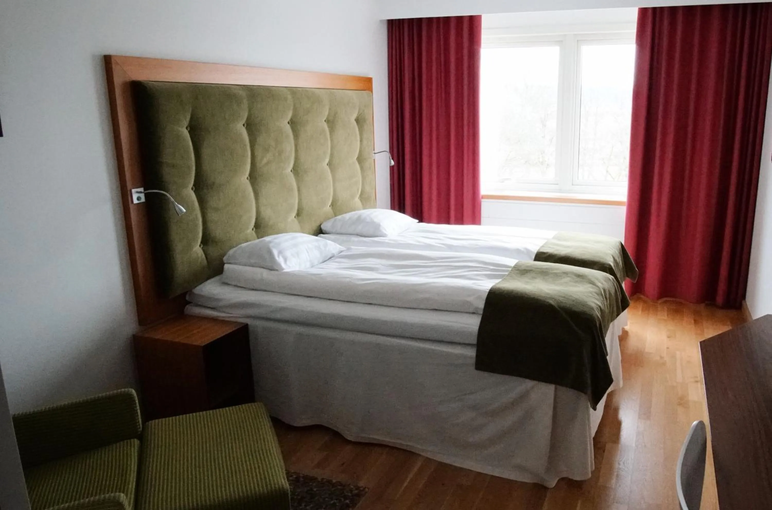 Photo of the whole room, Bed in Quality Hotel Grand, Borås