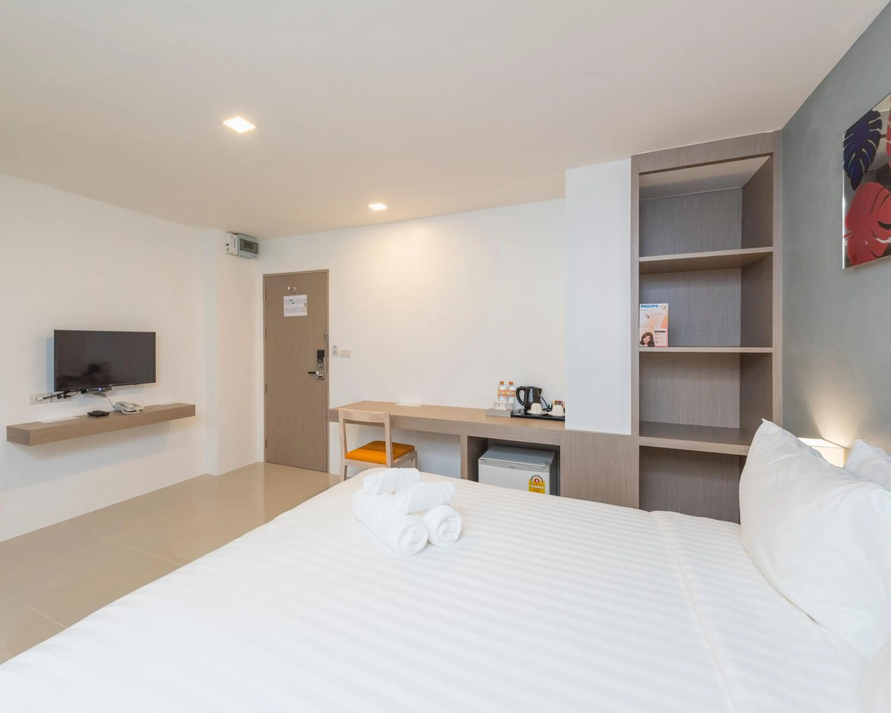 Photo of the whole room in Trat City Hotel