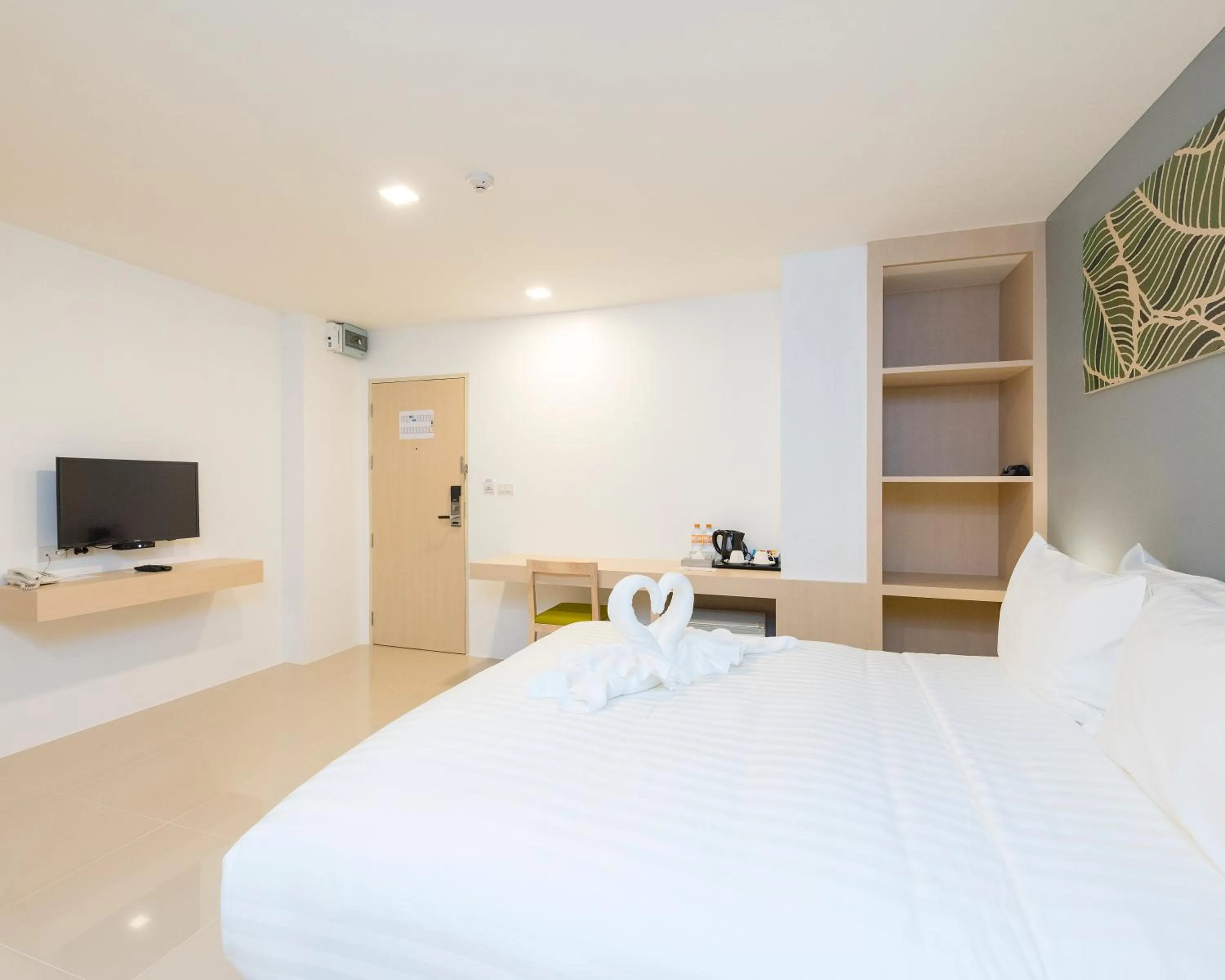 Communal lounge/ TV room in Trat City Hotel