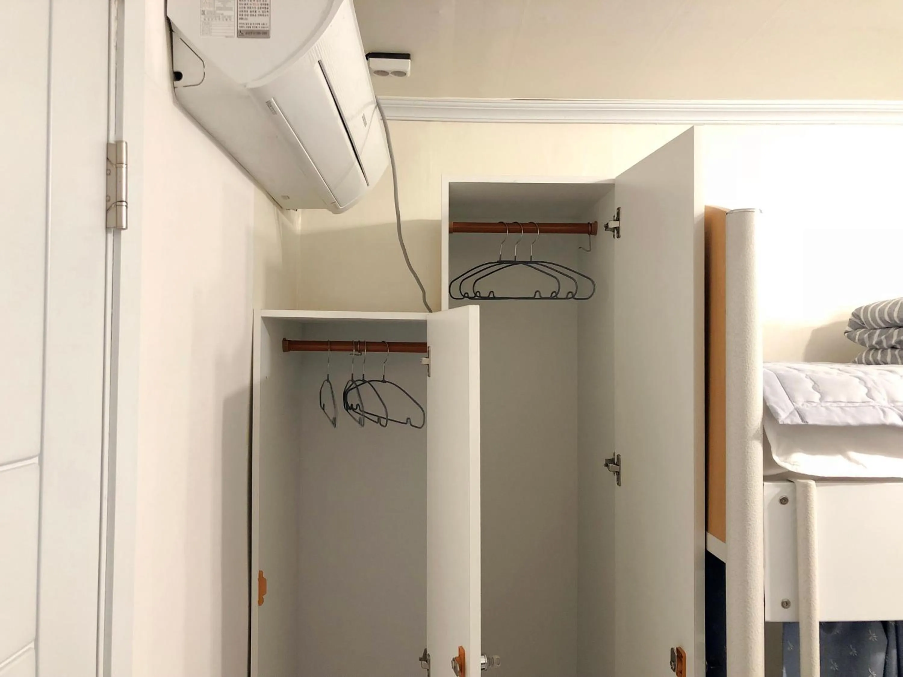 Decorative detail in Jun Guesthouse