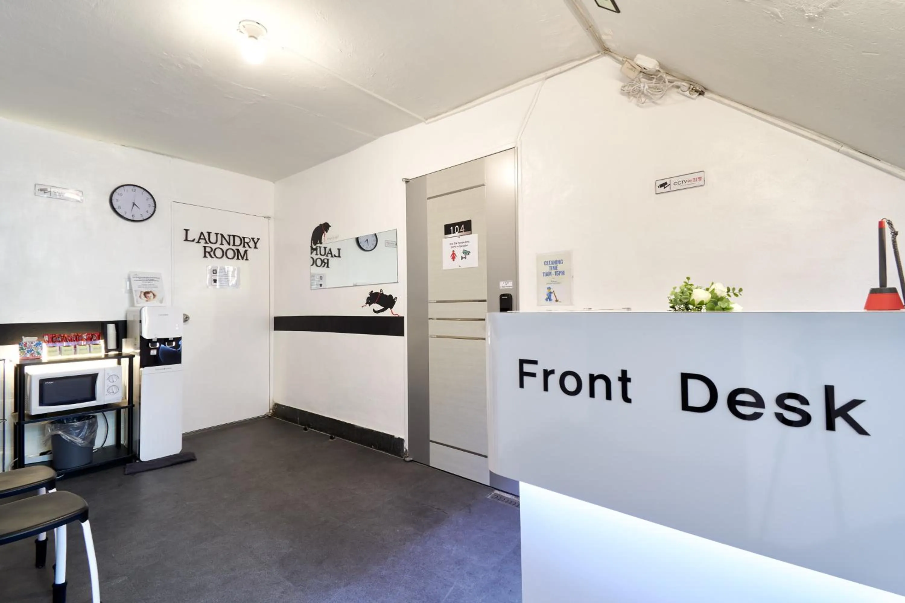 Lobby or reception in Jun Guesthouse