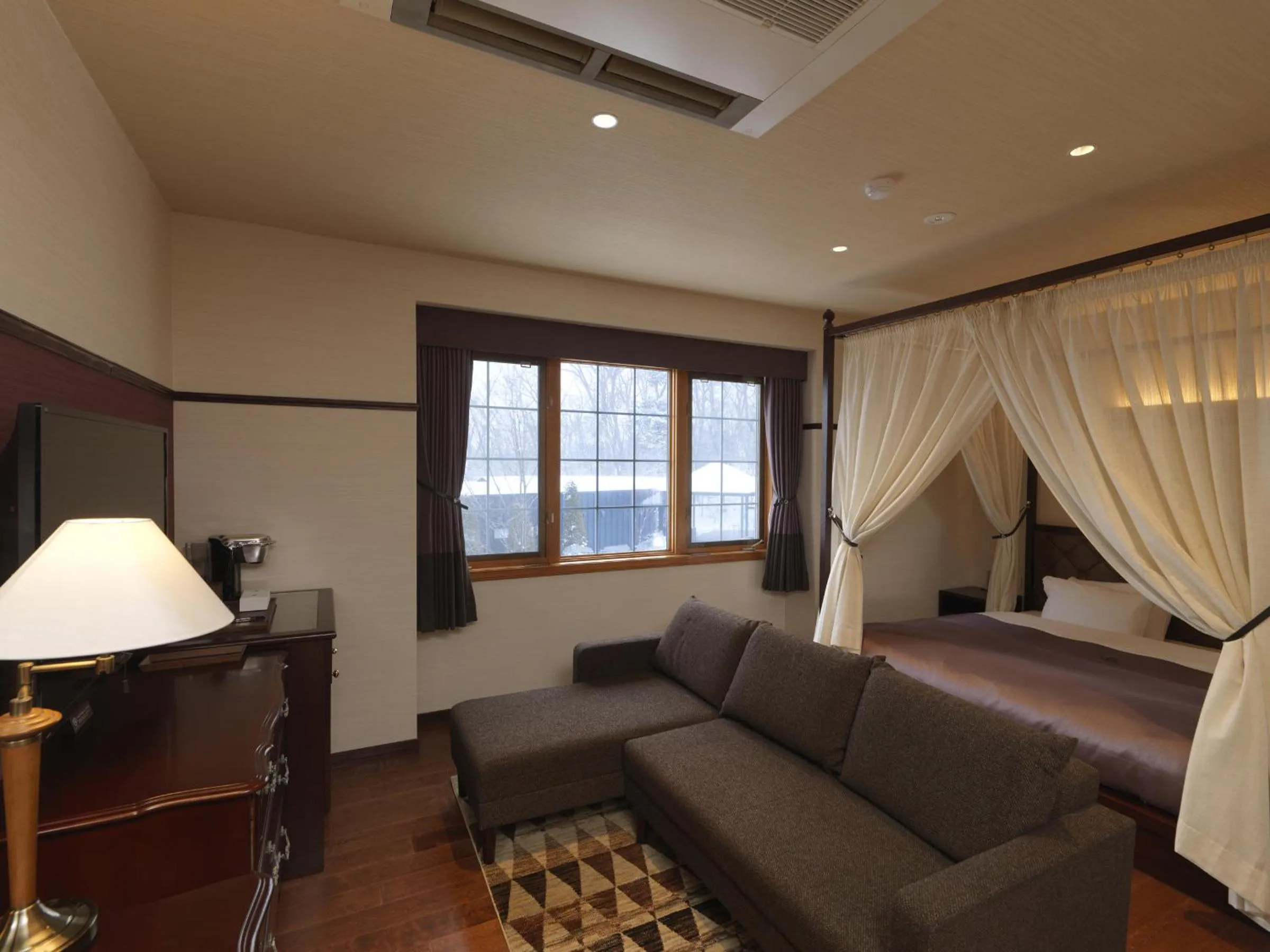 Winter, Bed in Hakodate Onuma Tsuruga Resort EPUY- 30km from Hakodate Station