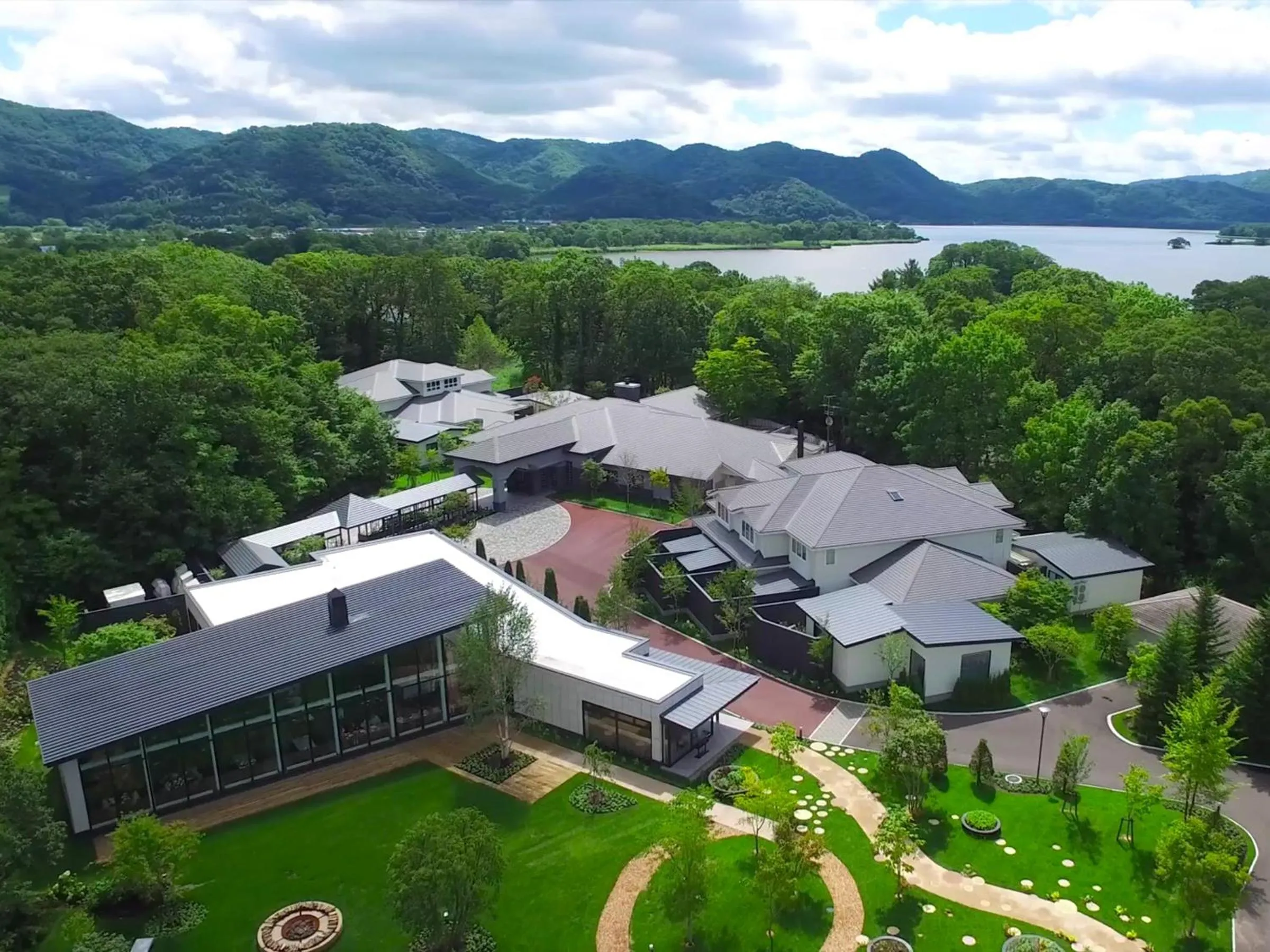 Property building in Hakodate Onuma Tsuruga Resort EPUY- 30km from Hakodate Station