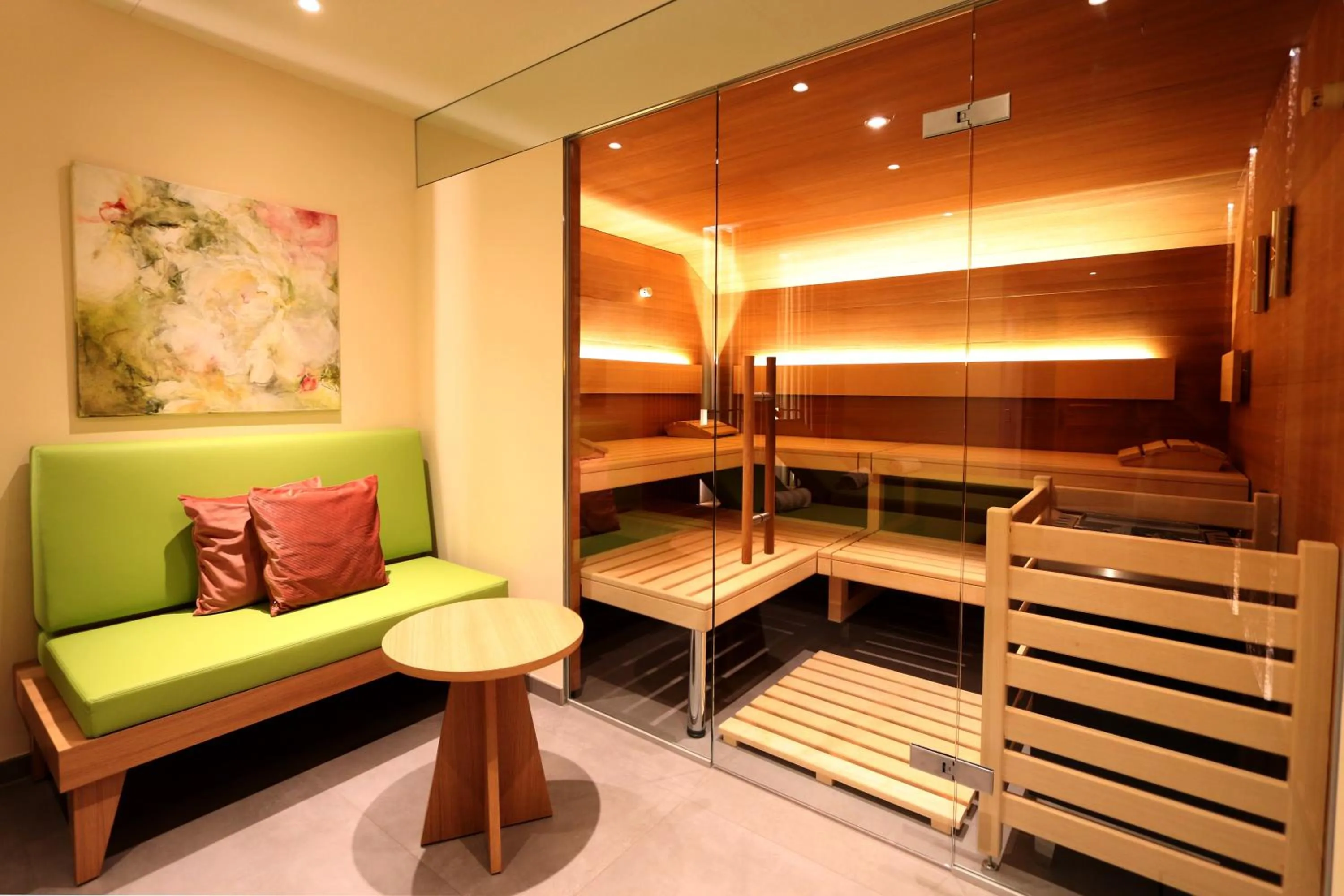 Sauna, Bed in Hotel Allalin Saas-Fee
