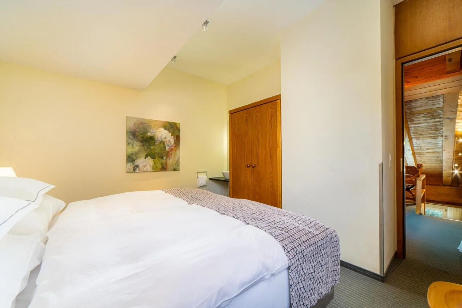 Bedroom, Bed in Hotel Allalin Saas-Fee