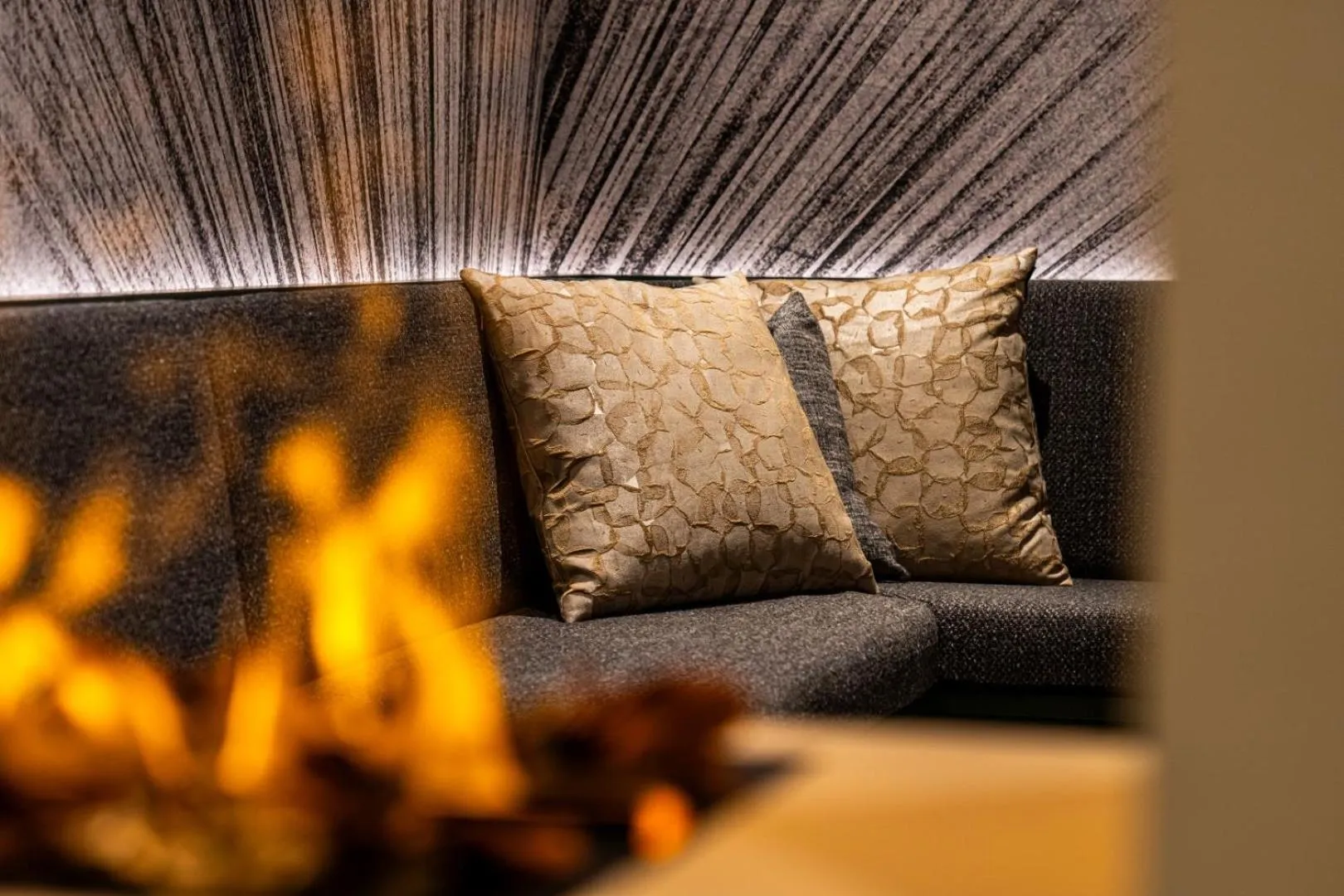 Lounge or bar in Hotel Allalin Saas-Fee