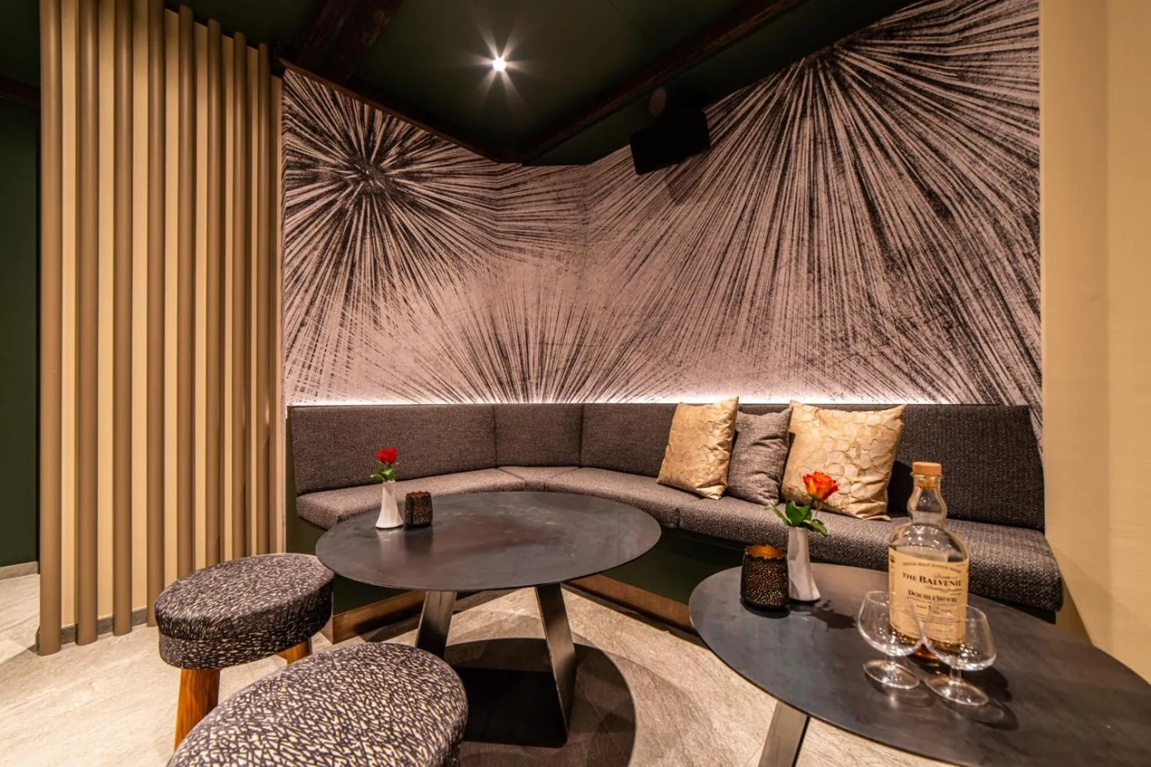 Lounge or bar in Hotel Allalin Saas-Fee