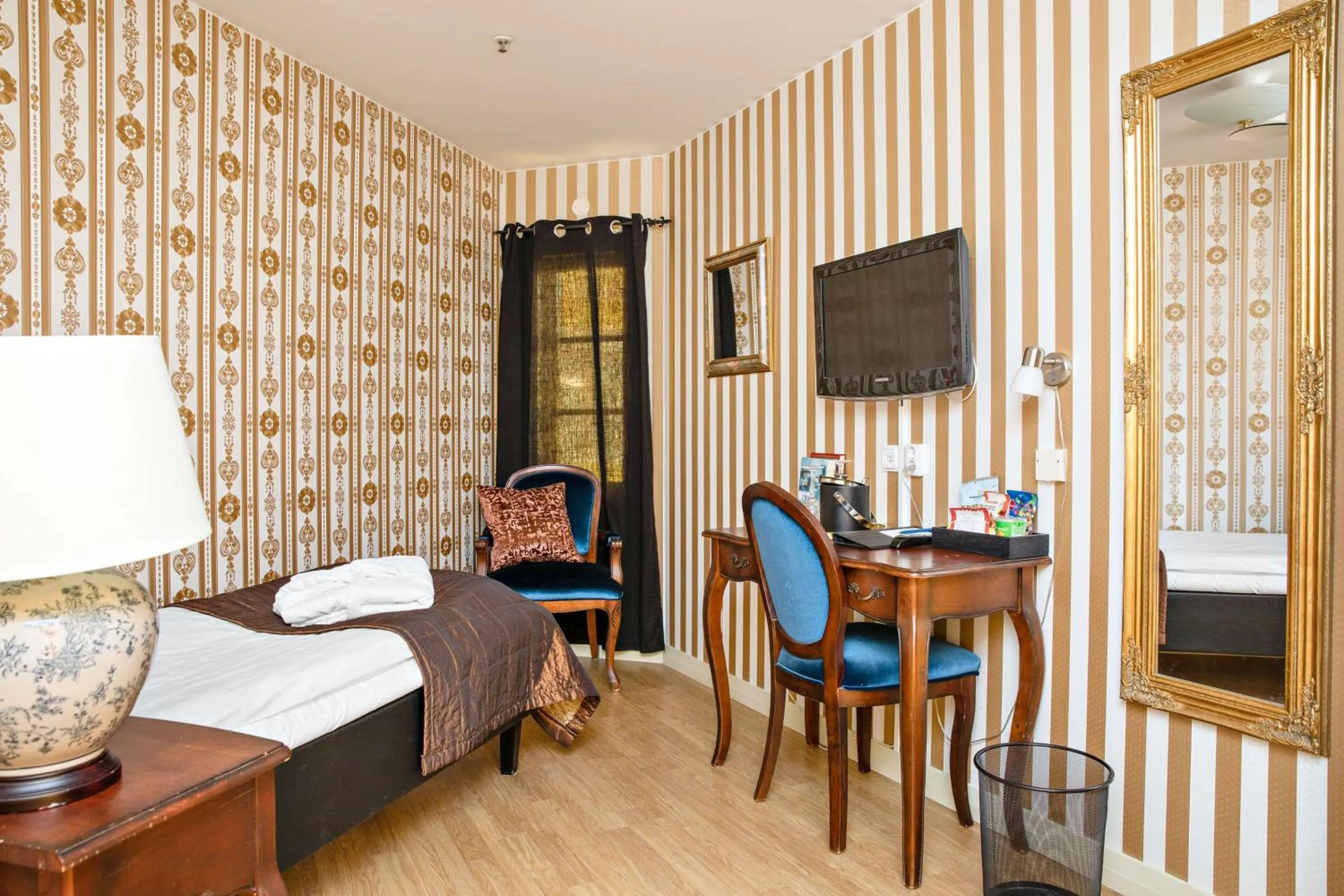 Bedroom, Bed in Best Western Hotel Gamla Teatern