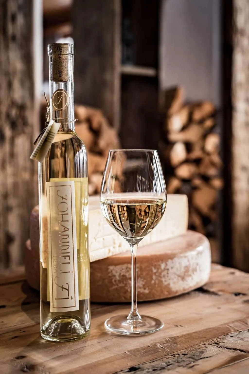 Restaurant/places to eat in Hotel Pollux