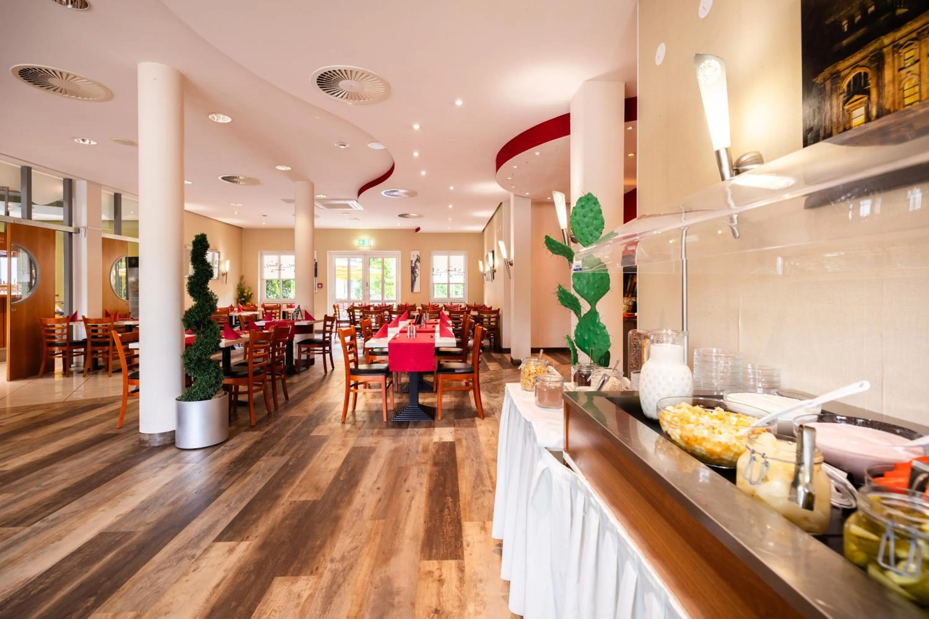 Restaurant/places to eat in Novum Hotel Seegraben Cottbus