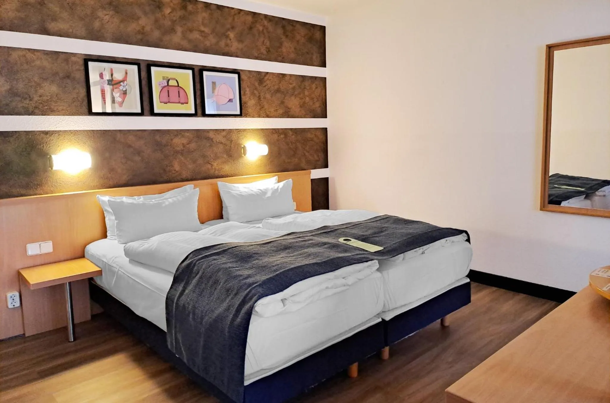 Photo of the whole room, Bed in Garner Hotel Cottbus Süd by IHG