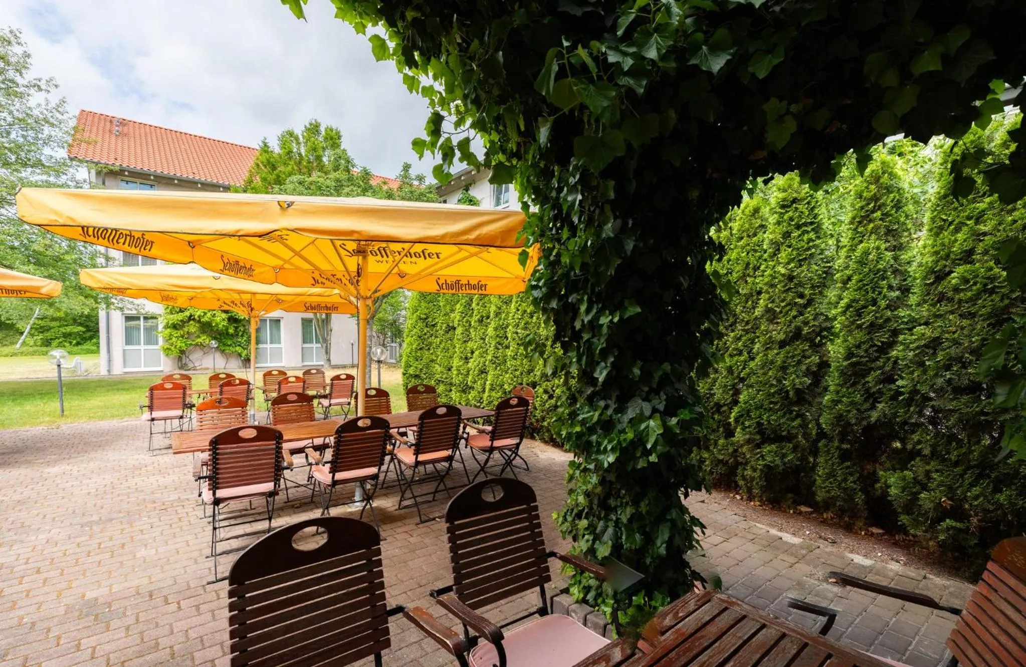 Restaurant/places to eat in Garner Hotel Cottbus Süd by IHG