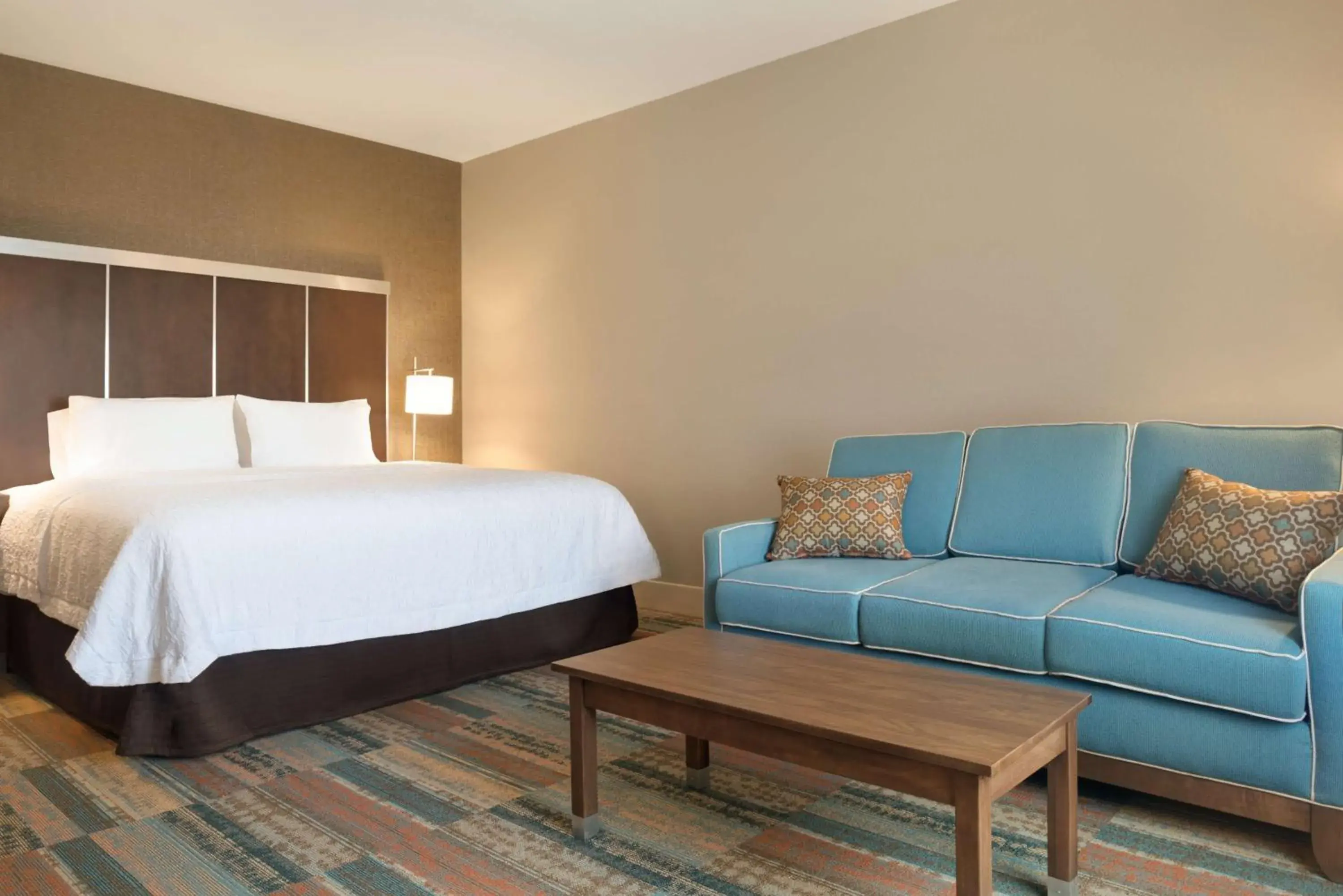 King Room with Sofa Bed - Non-Smoking in Hampton Inn by Hilton Elko Nevada King Room with Sofa Bed - Non-Smoking in Hampton Inn by Hilton Elko Nevada