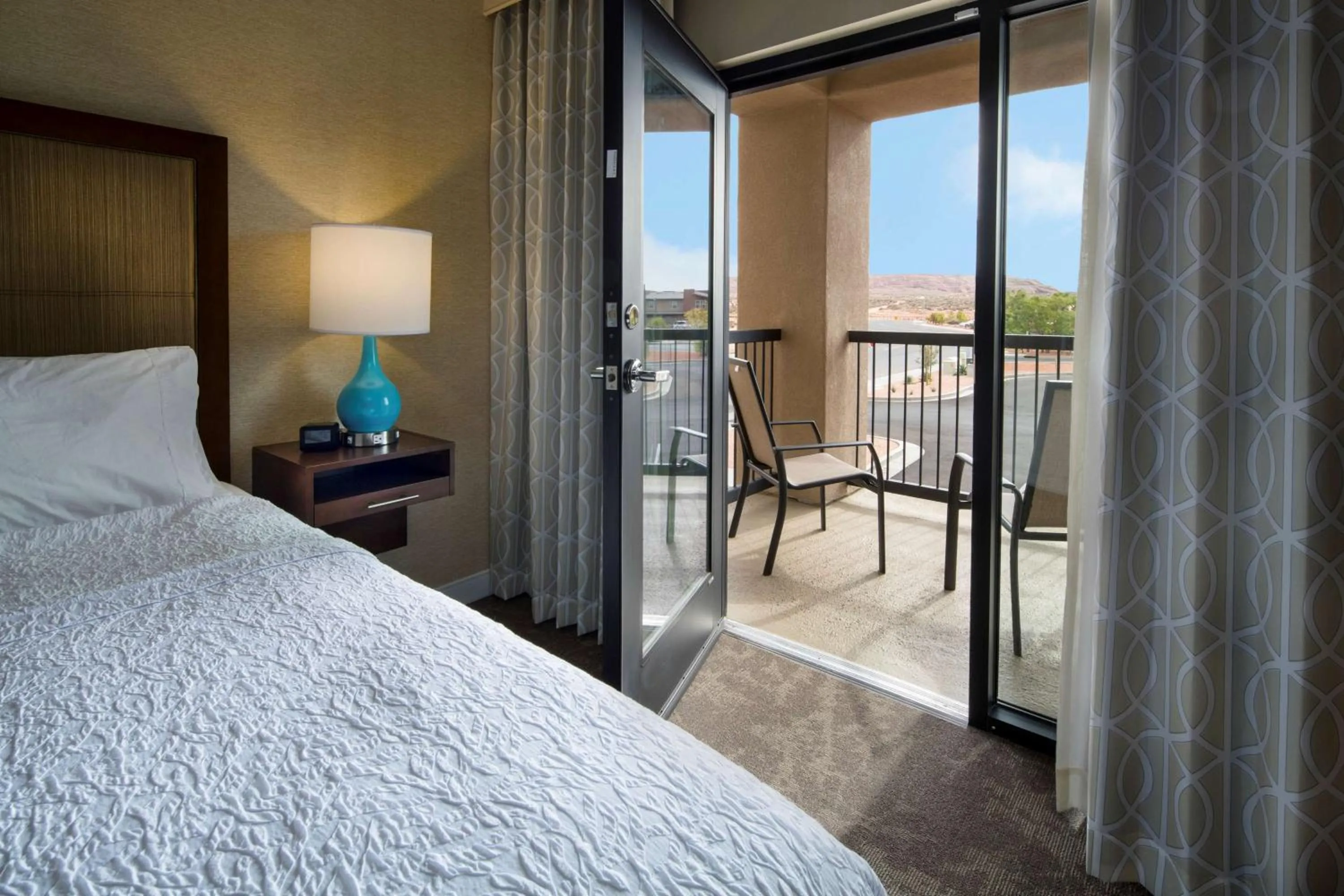 Bed in Hampton Inn & Suites Page - Lake Powell