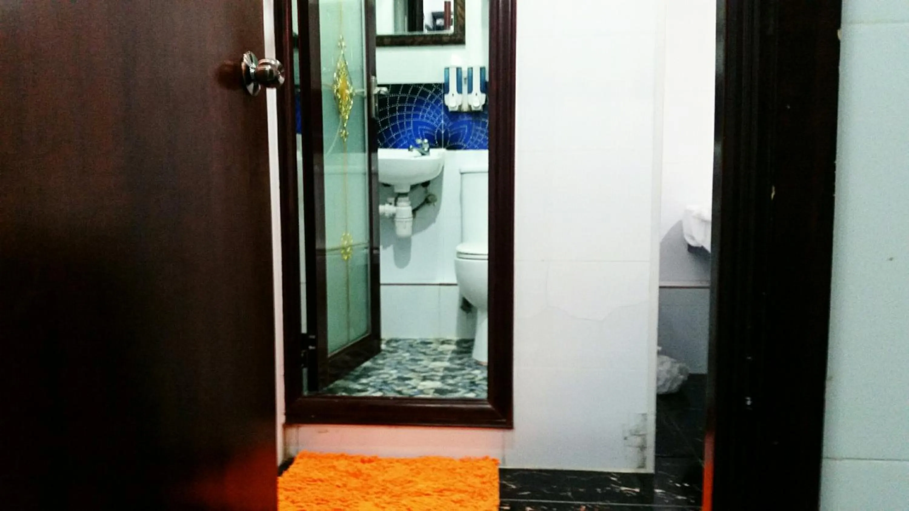 Bathroom in Castle Inn