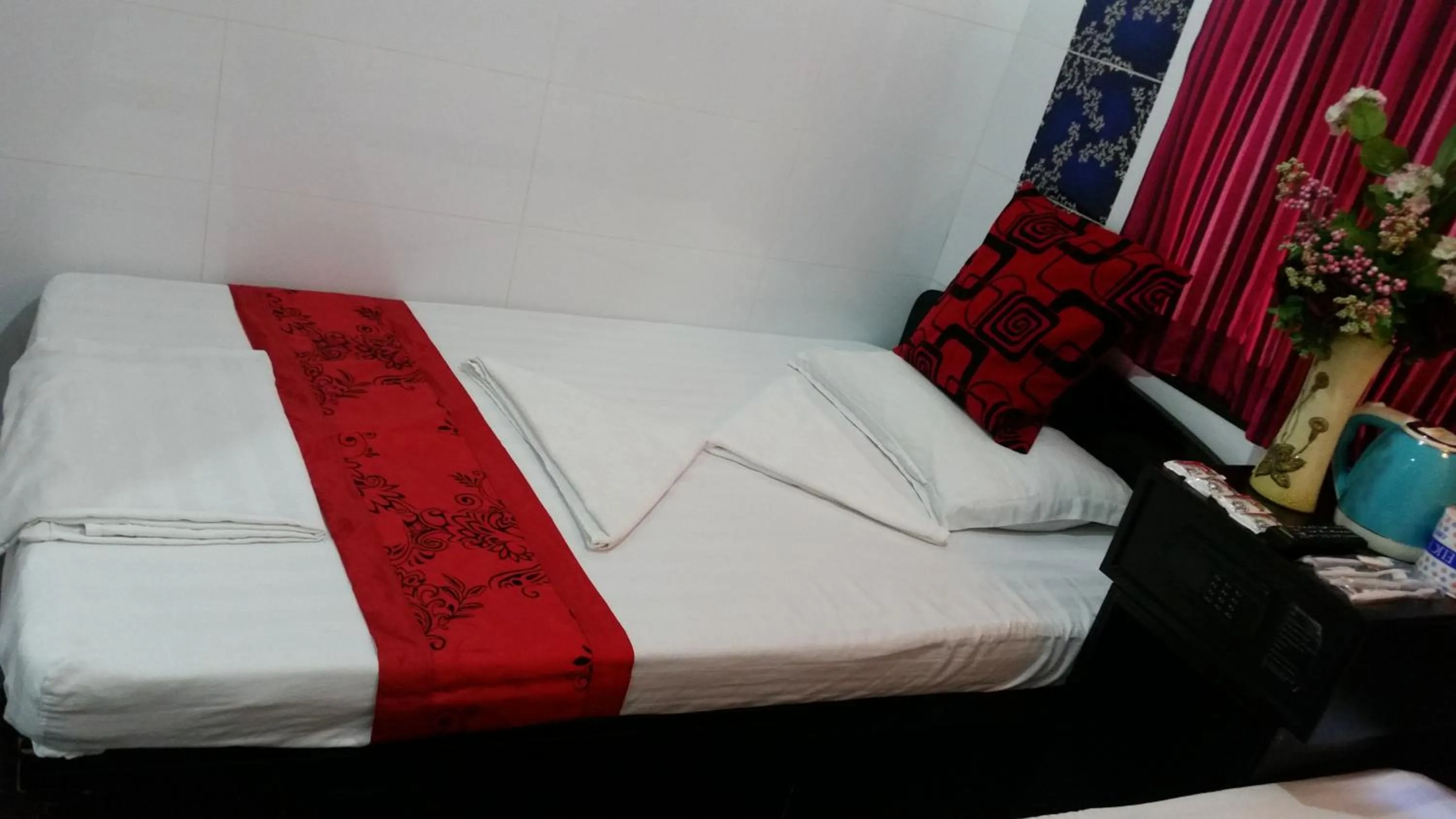 bunk bed, Bed in Castle Inn