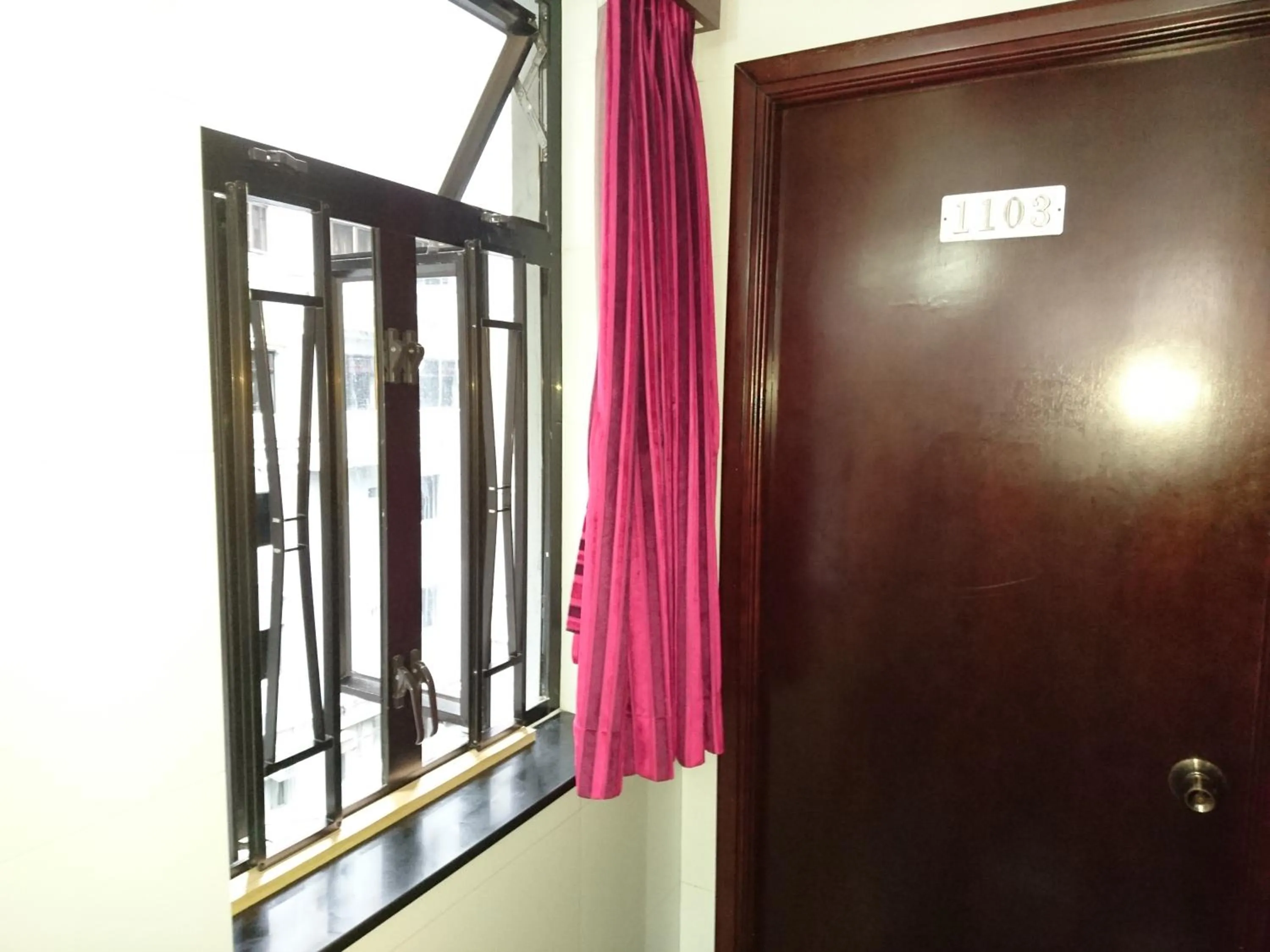 Street view in Castle Inn