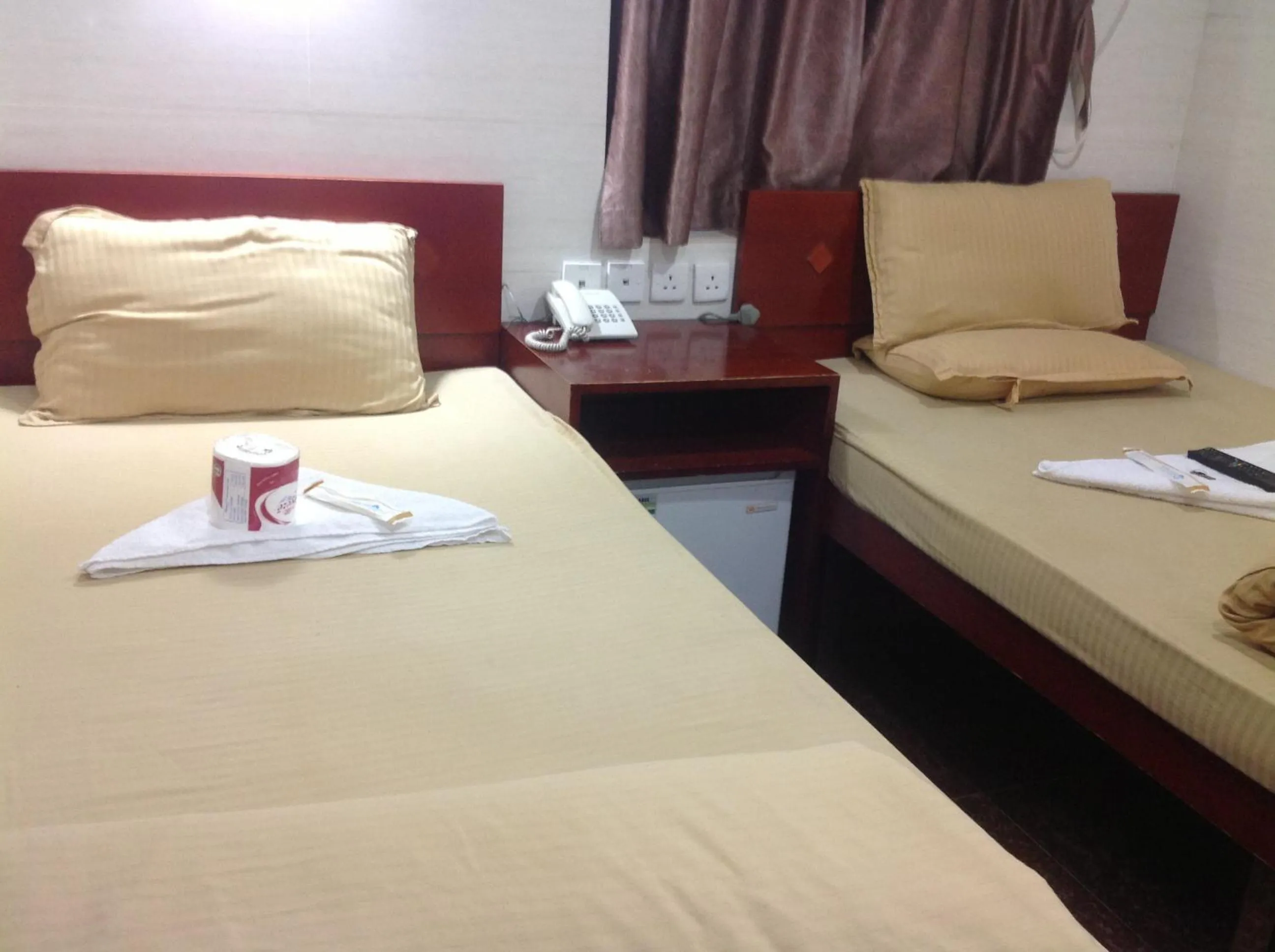 Bed in New Yan Yan Guest House reception 9th floor Flat E4 E6