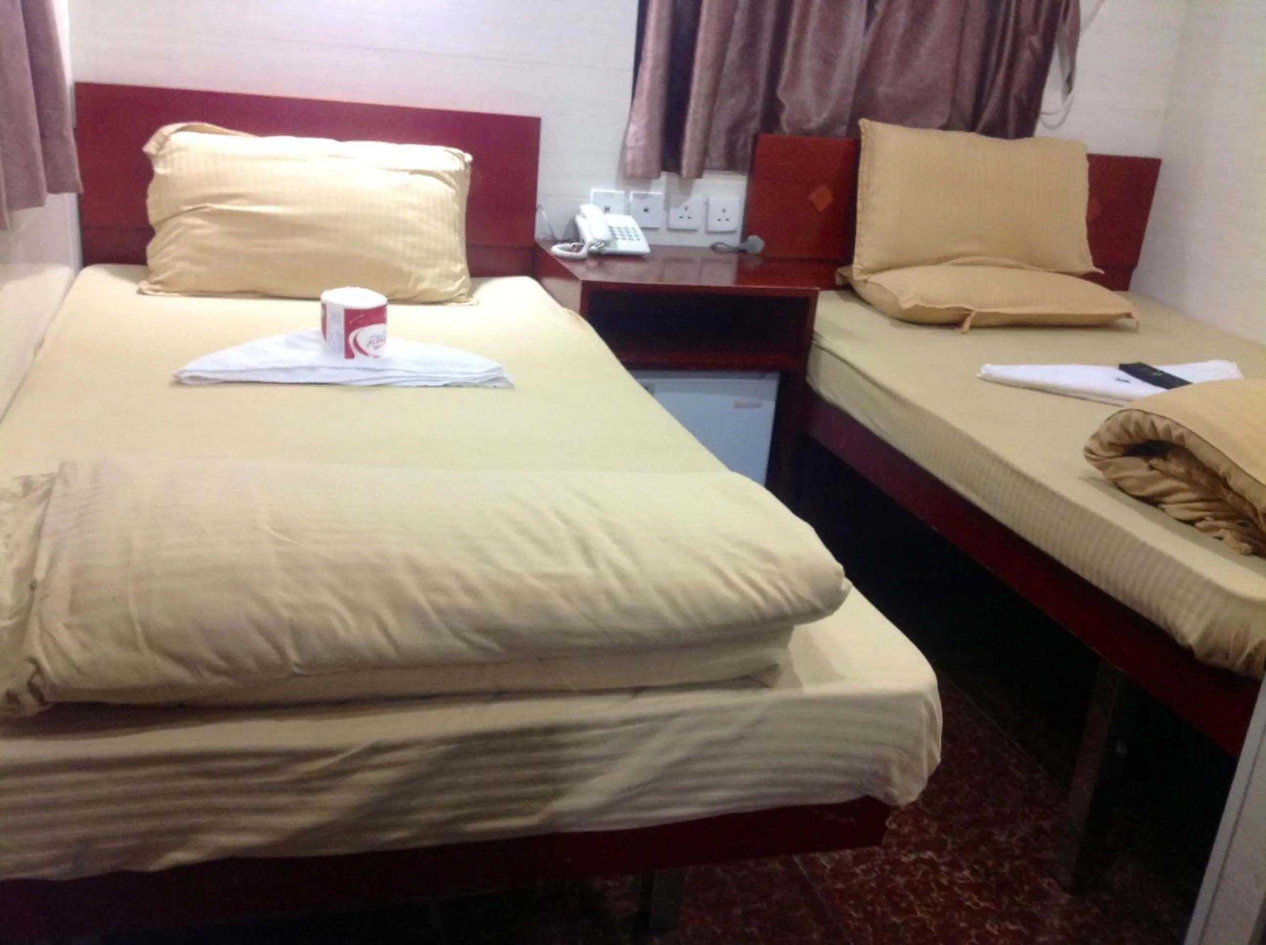 Bed in New Yan Yan Guest House reception 9th floor Flat E4 E6
